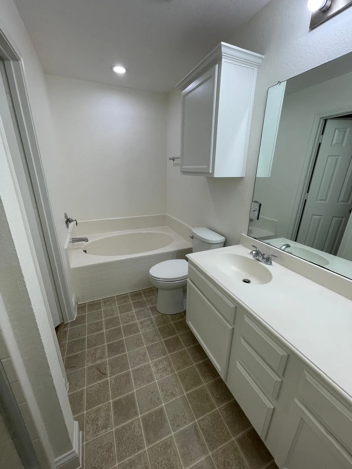 Single Family Residence For Rent in Denton County , 2049 Sunny Side Drive, Little Elm, Texas 75068, 4 Bedroom, 2 Bathroom, 2 Garage spaces, 1,502 Sqft, built in 2006, mls#21408783, Real Estate Agent in Little Elm, Homes For Rent in Denton county, Homes For Rent in Little Elm, Realtor in Little Elm Texas, Real Estate Brokerage Independent Realty Texas, Luminita Cordes Realtor