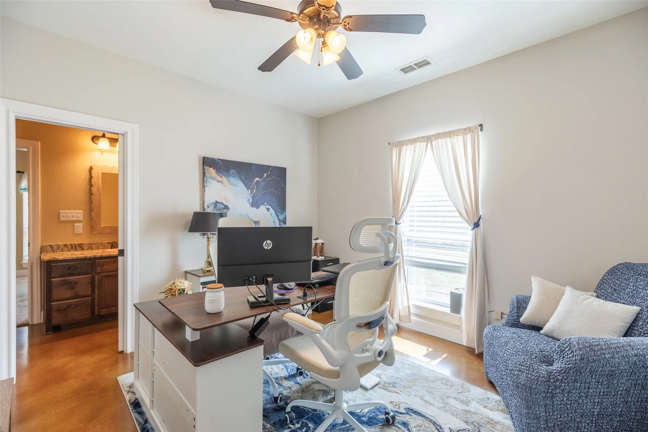 Single Family Residence For Sale in Taylor County , 166 Nora Miller Road, Abilene, Texas 79602, 4 Bedroom, 3 Bathroom, 3 Garage spaces, 3,026 Sqft, built in 2012, mls#21392223, Real Estate Agent in Abilene, Homes For Sale in Taylor county, Homes For Sale in Abilene, Realtor in Abilene Texas, Real Estate Brokerage Independent Realty Texas, Luminita Cordes Realtor