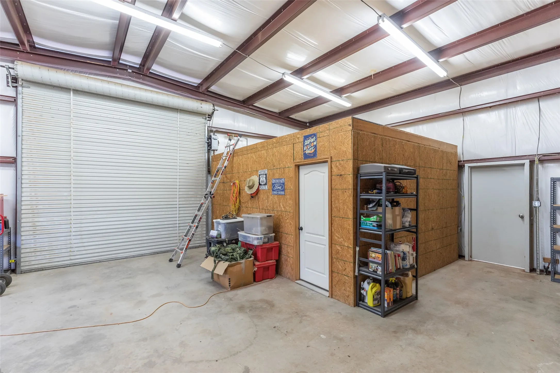 Single Family Residence For Sale in Taylor County , 166 Nora Miller Road, Abilene, Texas 79602, 4 Bedroom, 3 Bathroom, 3 Garage spaces, 3,026 Sqft, built in 2012, mls#21392223, Real Estate Agent in Abilene, Homes For Sale in Taylor county, Homes For Sale in Abilene, Realtor in Abilene Texas, Real Estate Brokerage Independent Realty Texas, Luminita Cordes Realtor