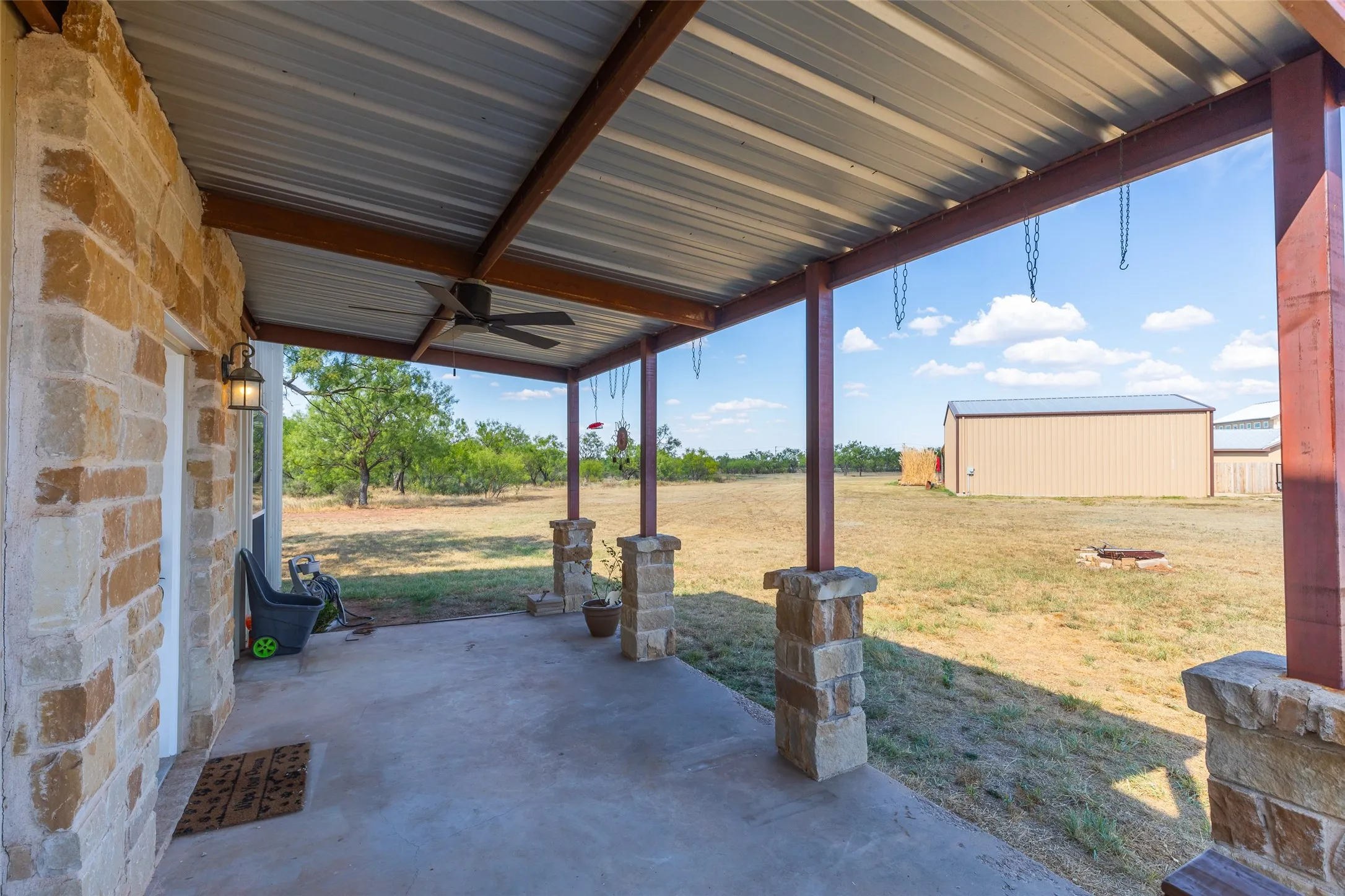Single Family Residence For Sale in Taylor County , 166 Nora Miller Road, Abilene, Texas 79602, 4 Bedroom, 3 Bathroom, 3 Garage spaces, 3,026 Sqft, built in 2012, mls#21392223, Real Estate Agent in Abilene, Homes For Sale in Taylor county, Homes For Sale in Abilene, Realtor in Abilene Texas, Real Estate Brokerage Independent Realty Texas, Luminita Cordes Realtor