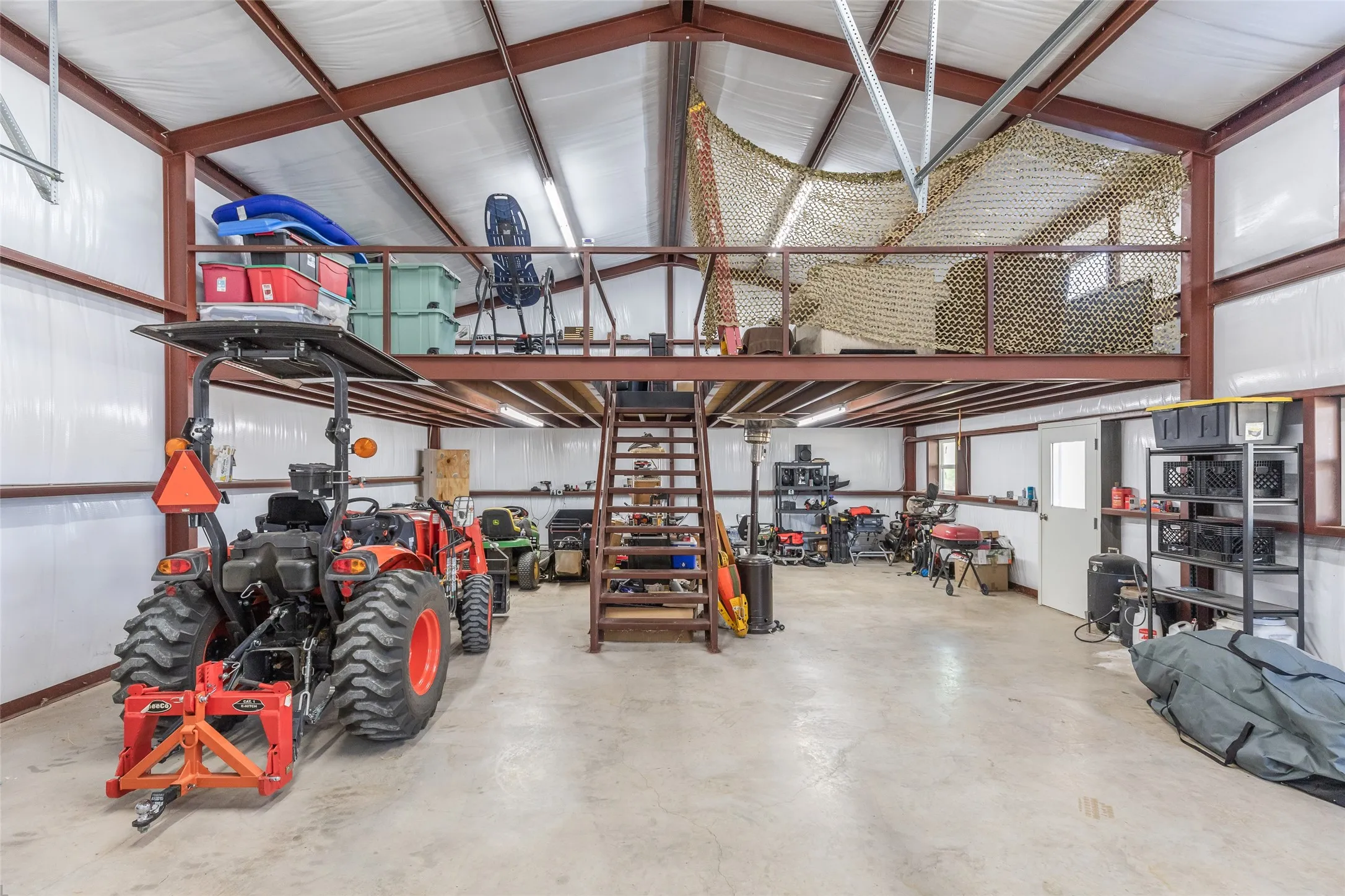 Single Family Residence For Sale in Taylor County , 166 Nora Miller Road, Abilene, Texas 79602, 4 Bedroom, 3 Bathroom, 3 Garage spaces, 3,026 Sqft, built in 2012, mls#21392223, Real Estate Agent in Abilene, Homes For Sale in Taylor county, Homes For Sale in Abilene, Realtor in Abilene Texas, Real Estate Brokerage Independent Realty Texas, Luminita Cordes Realtor