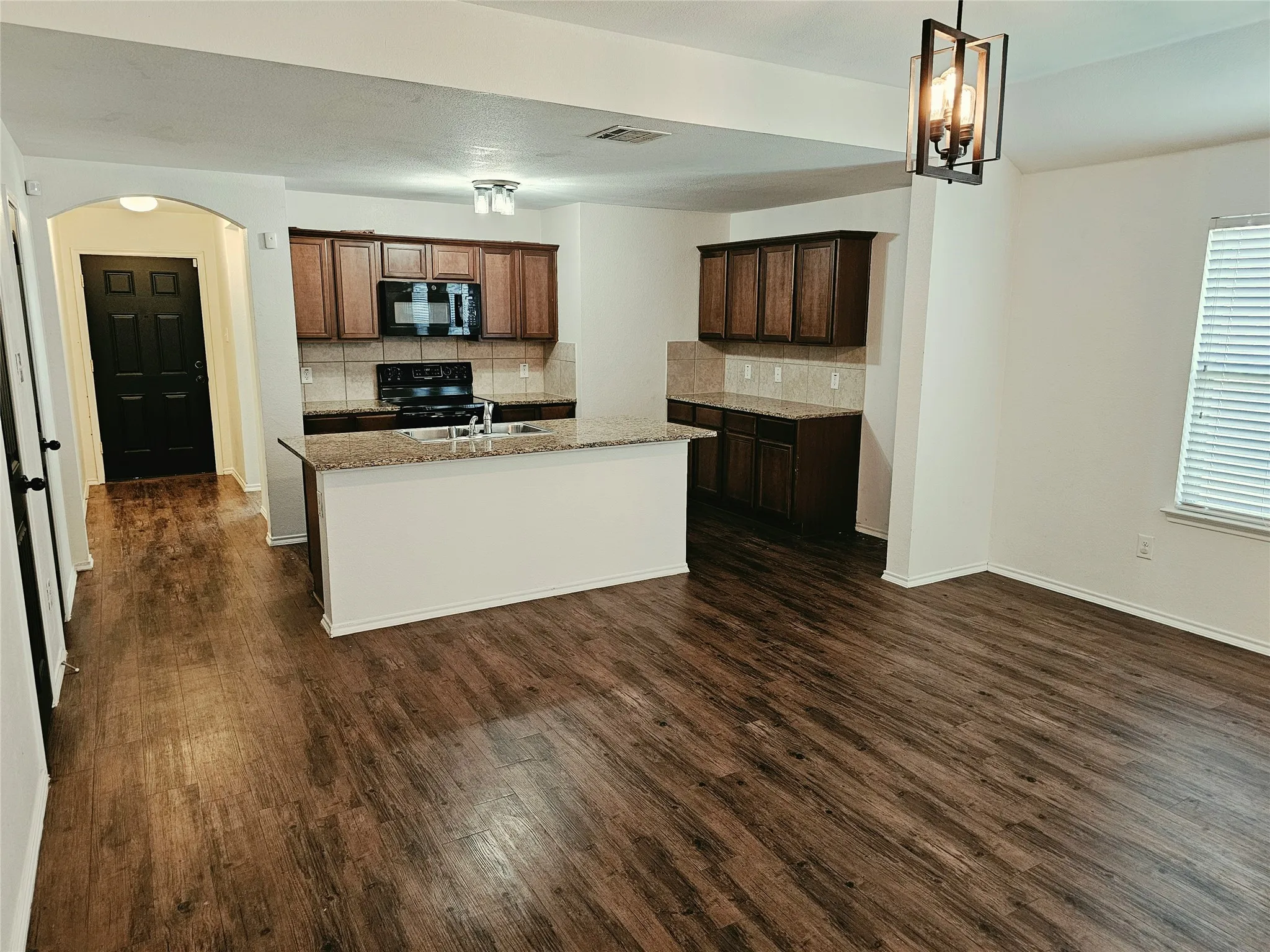 Single Family Residence For Rent in Collin County , 1412 Meadow Creek Drive, Princeton, Texas 75407, 4 Bedroom, 2 Bathroom, 2 Garage spaces, 1,892 Sqft, built in 2017, mls#21408247, Real Estate Agent in Princeton, Homes For Rent in Collin county, Homes For Rent in Princeton, Realtor in Princeton Texas, Real Estate Brokerage Independent Realty Texas, Luminita Cordes Realtor