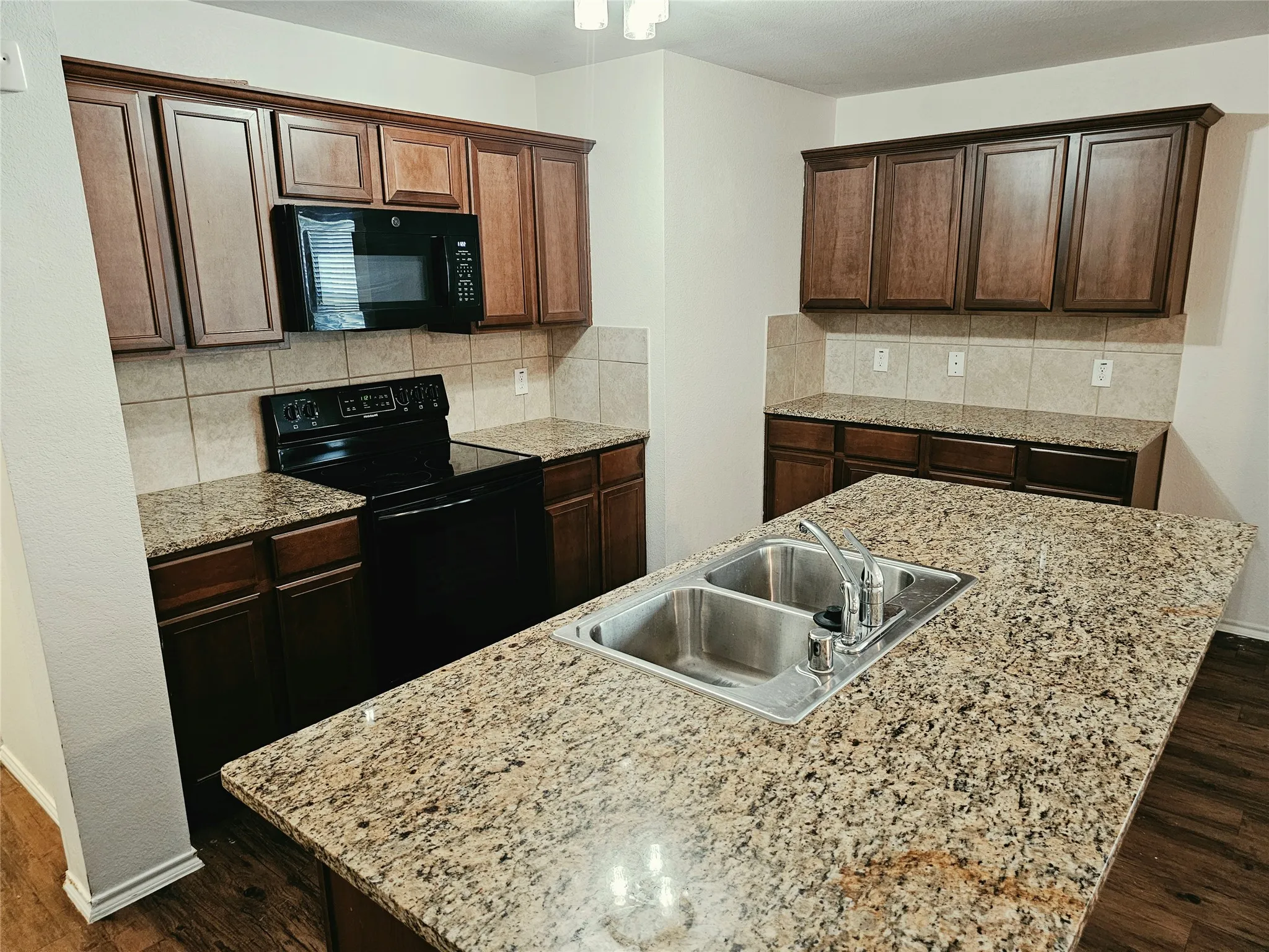 Single Family Residence For Rent in Collin County , 1412 Meadow Creek Drive, Princeton, Texas 75407, 4 Bedroom, 2 Bathroom, 2 Garage spaces, 1,892 Sqft, built in 2017, mls#21408247, Real Estate Agent in Princeton, Homes For Rent in Collin county, Homes For Rent in Princeton, Realtor in Princeton Texas, Real Estate Brokerage Independent Realty Texas, Luminita Cordes Realtor