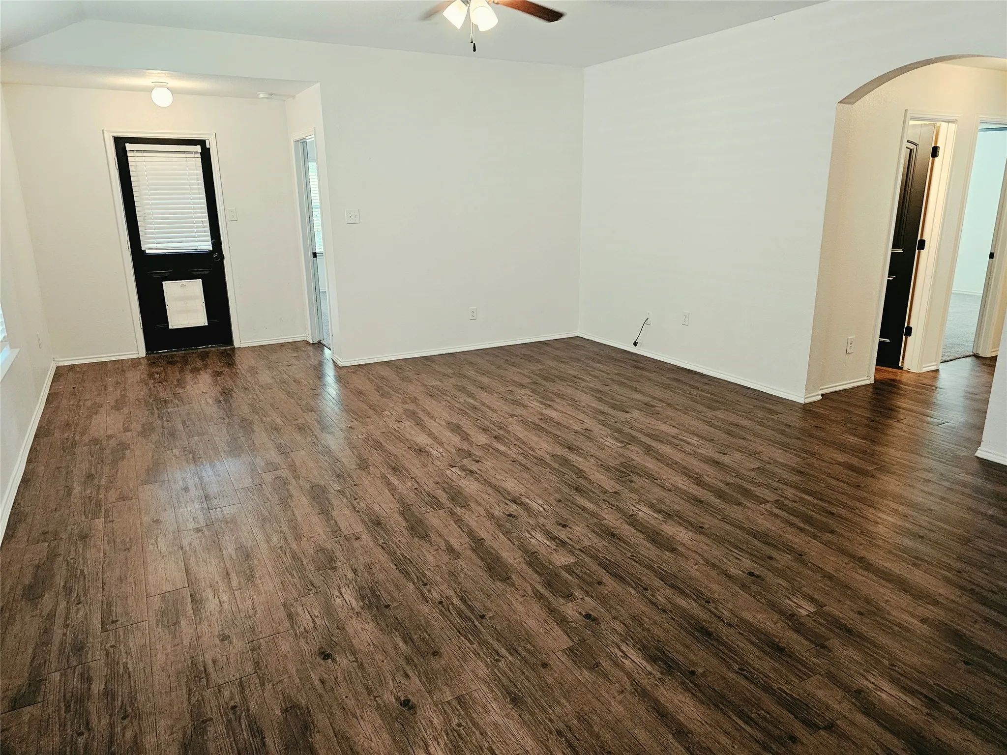 Single Family Residence For Rent in Collin County , 1412 Meadow Creek Drive, Princeton, Texas 75407, 4 Bedroom, 2 Bathroom, 2 Garage spaces, 1,892 Sqft, built in 2017, mls#21408247, Real Estate Agent in Princeton, Homes For Rent in Collin county, Homes For Rent in Princeton, Realtor in Princeton Texas, Real Estate Brokerage Independent Realty Texas, Luminita Cordes Realtor