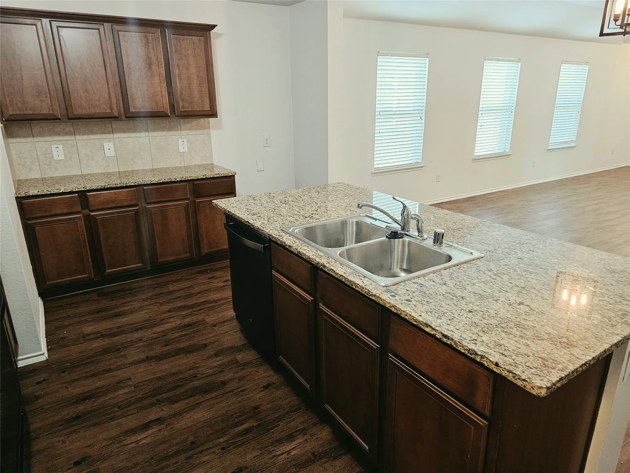 Single Family Residence For Rent in Collin County , 1412 Meadow Creek Drive, Princeton, Texas 75407, 4 Bedroom, 2 Bathroom, 2 Garage spaces, 1,892 Sqft, built in 2017, mls#21408247, Real Estate Agent in Princeton, Homes For Rent in Collin county, Homes For Rent in Princeton, Realtor in Princeton Texas, Real Estate Brokerage Independent Realty Texas, Luminita Cordes Realtor