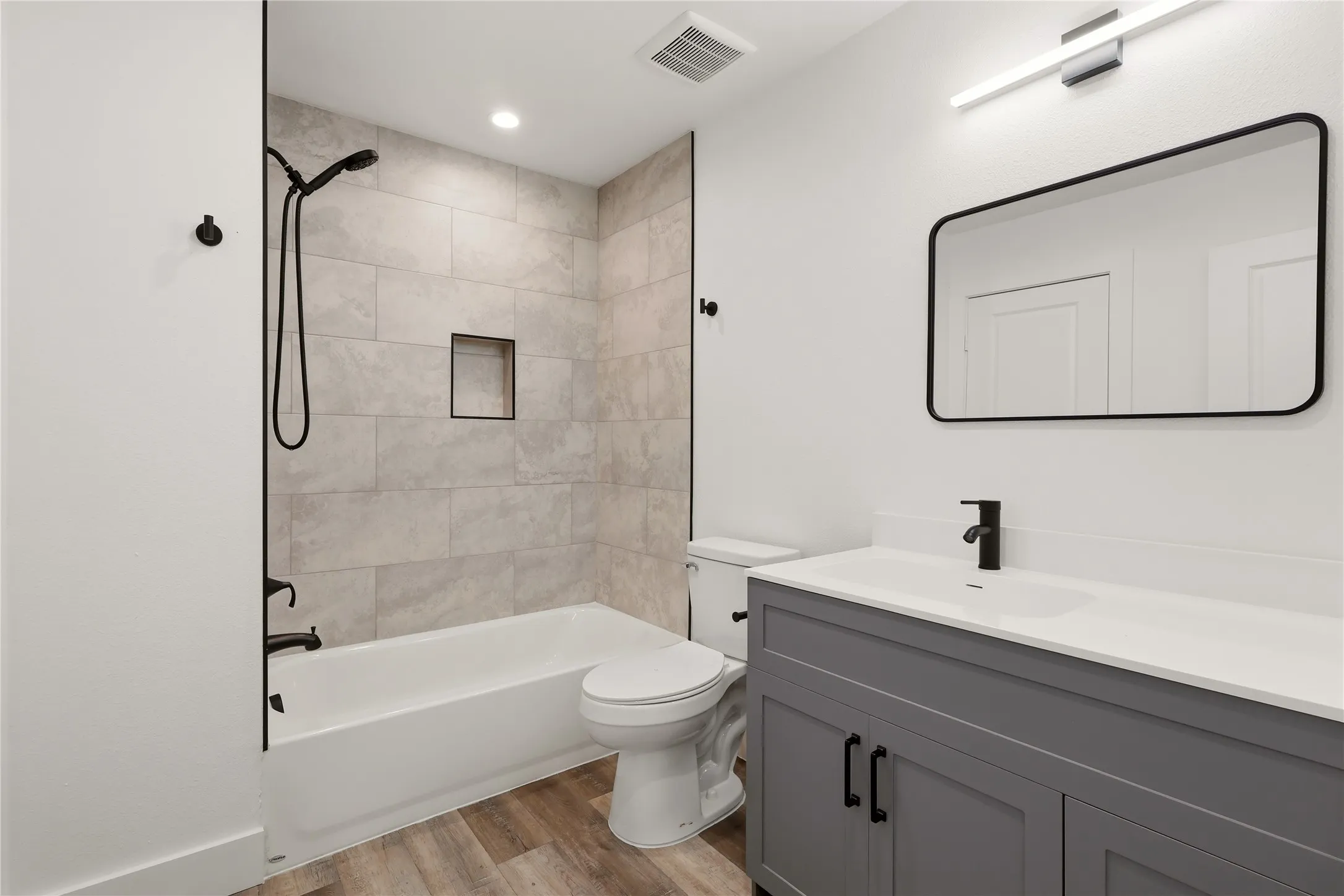 Single Family Residence For Sale in Johnson County , 327 Boone, Alvarado, Texas 76009, 3 Bedroom, 2 Bathroom, Garage spaces, 1,368 Sqft, built in 2026, mls#21408738, Real Estate Agent in Alvarado, Homes For Sale in Johnson county, Homes For Sale in Alvarado, Realtor in Alvarado Texas, Real Estate Brokerage Independent Realty Texas, Luminita Cordes Realtor