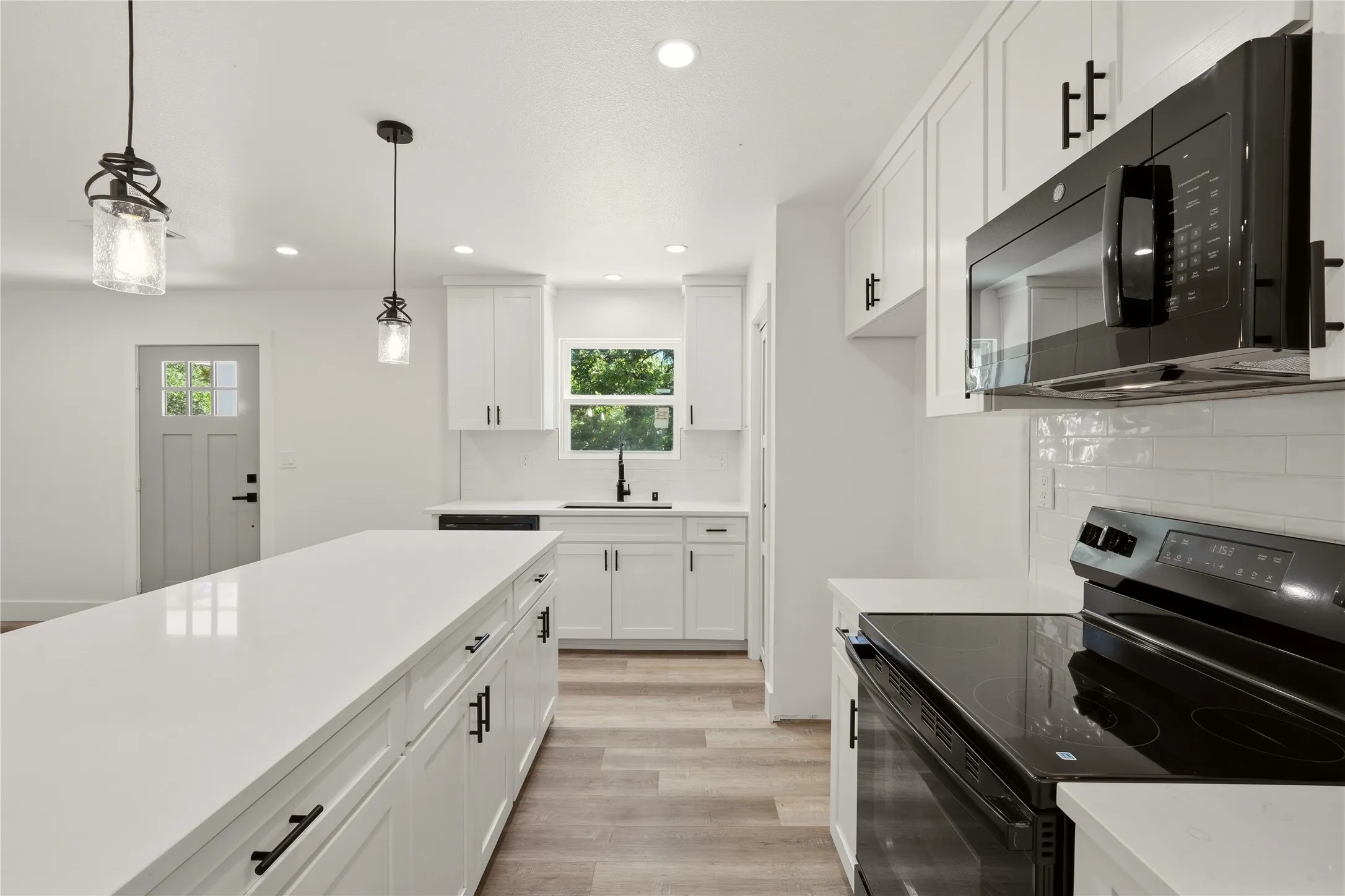 Single Family Residence For Sale in Johnson County , 327 Boone, Alvarado, Texas 76009, 3 Bedroom, 2 Bathroom, Garage spaces, 1,368 Sqft, built in 2026, mls#21408738, Real Estate Agent in Alvarado, Homes For Sale in Johnson county, Homes For Sale in Alvarado, Realtor in Alvarado Texas, Real Estate Brokerage Independent Realty Texas, Luminita Cordes Realtor