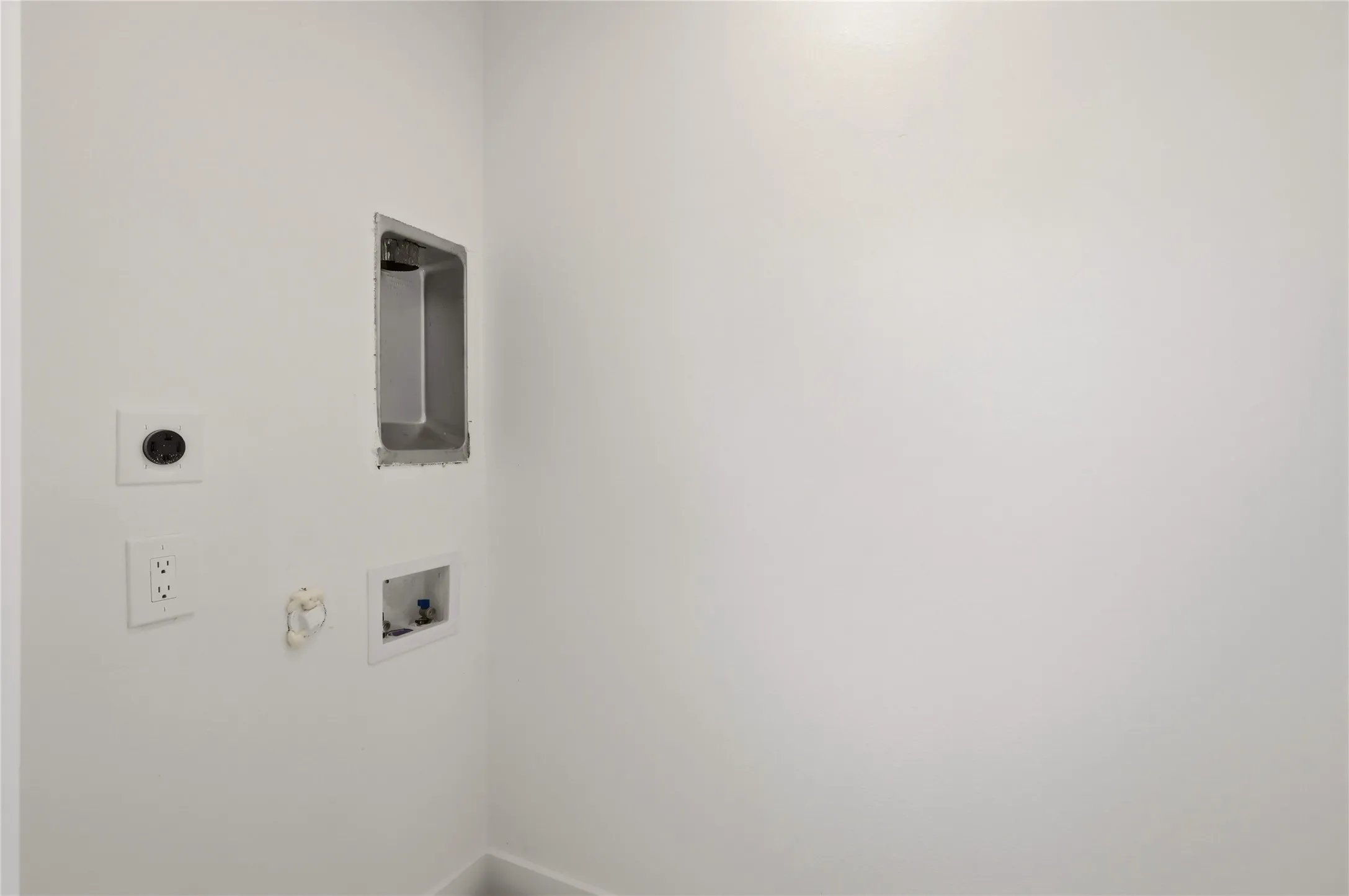 Single Family Residence For Sale in Johnson County , 327 Boone, Alvarado, Texas 76009, 3 Bedroom, 2 Bathroom, Garage spaces, 1,368 Sqft, built in 2026, mls#21408738, Real Estate Agent in Alvarado, Homes For Sale in Johnson county, Homes For Sale in Alvarado, Realtor in Alvarado Texas, Real Estate Brokerage Independent Realty Texas, Luminita Cordes Realtor