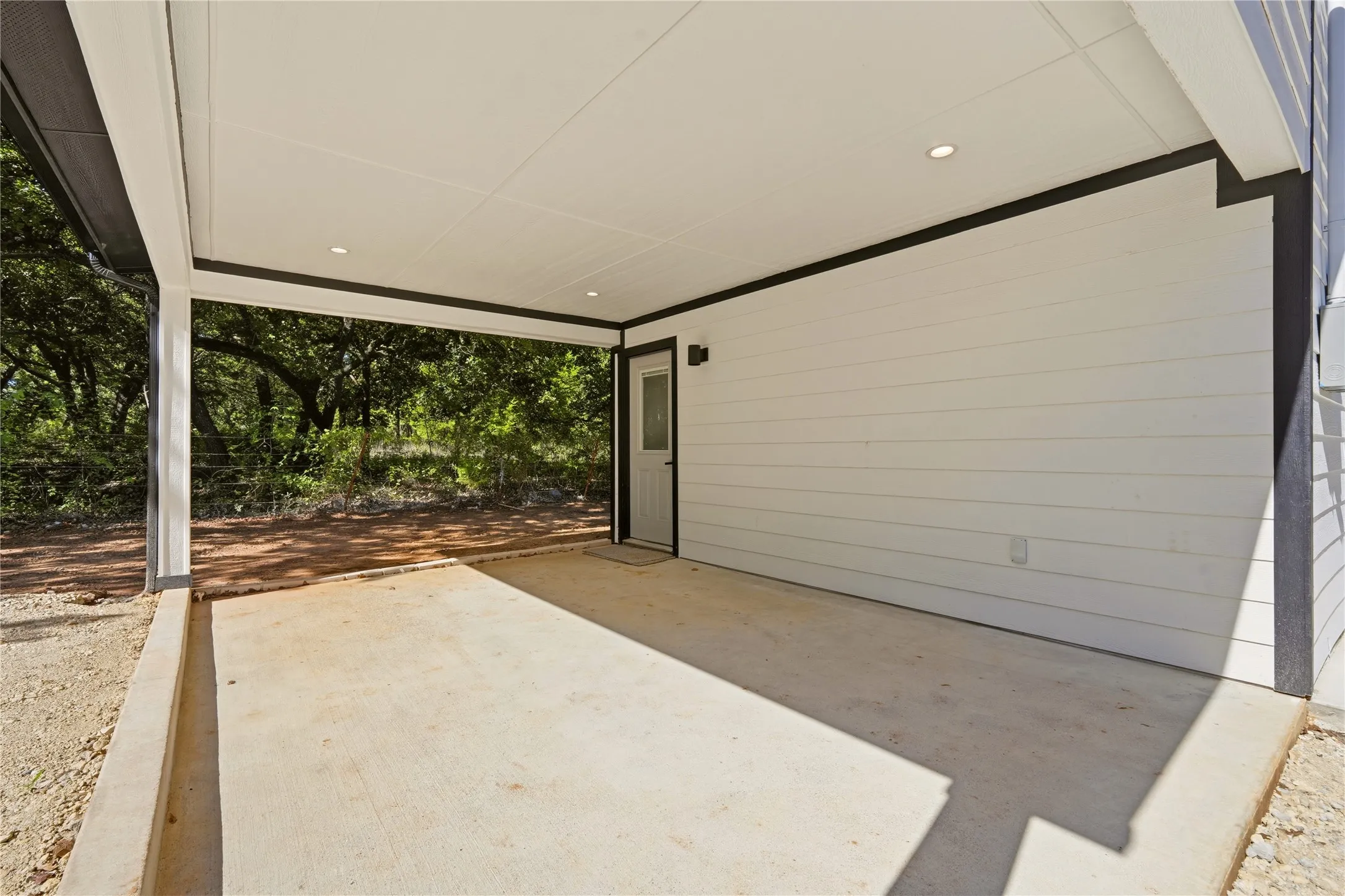 Single Family Residence For Sale in Johnson County , 327 Boone, Alvarado, Texas 76009, 3 Bedroom, 2 Bathroom, Garage spaces, 1,368 Sqft, built in 2026, mls#21408738, Real Estate Agent in Alvarado, Homes For Sale in Johnson county, Homes For Sale in Alvarado, Realtor in Alvarado Texas, Real Estate Brokerage Independent Realty Texas, Luminita Cordes Realtor