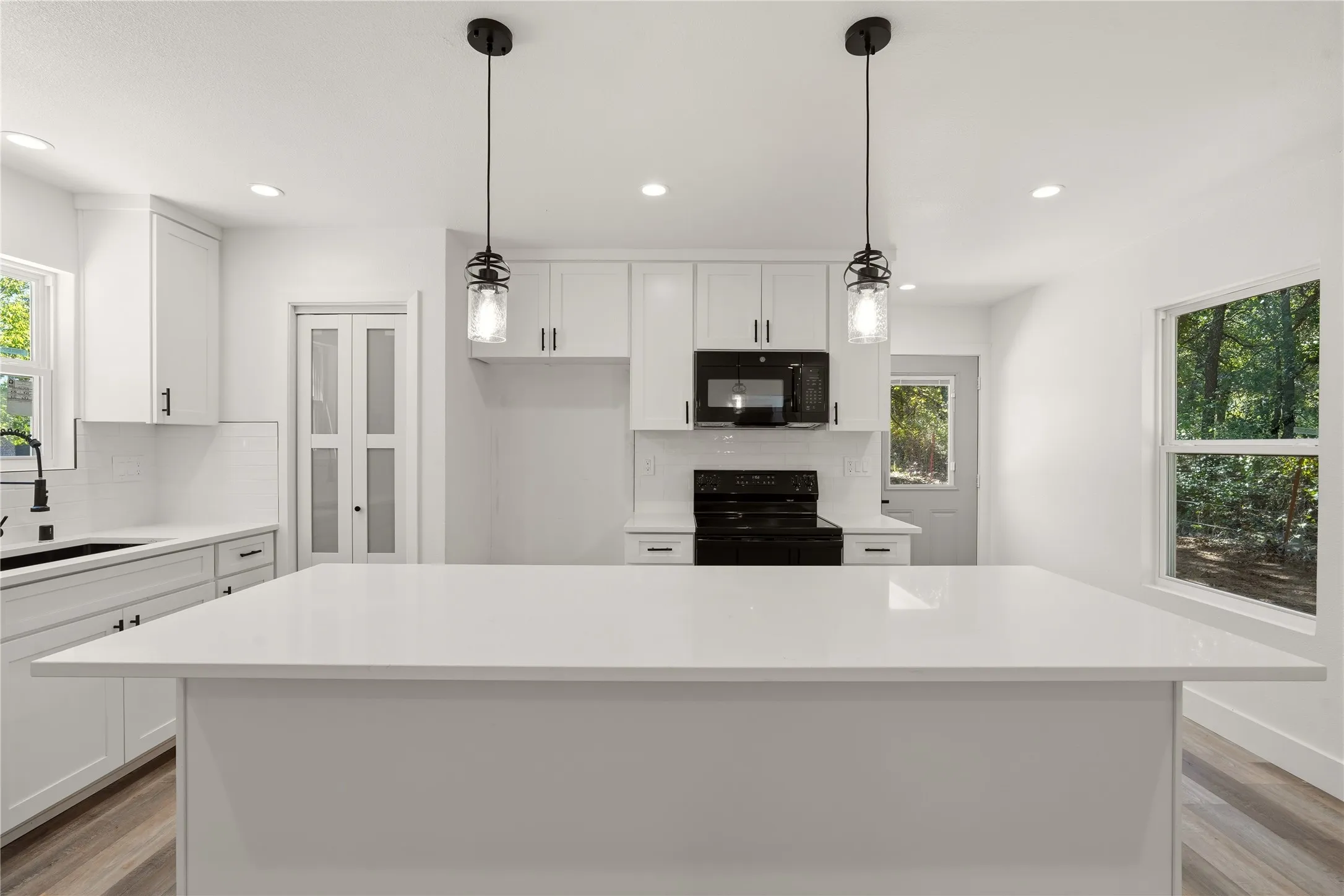 Single Family Residence For Sale in Johnson County , 327 Boone, Alvarado, Texas 76009, 3 Bedroom, 2 Bathroom, Garage spaces, 1,368 Sqft, built in 2026, mls#21408738, Real Estate Agent in Alvarado, Homes For Sale in Johnson county, Homes For Sale in Alvarado, Realtor in Alvarado Texas, Real Estate Brokerage Independent Realty Texas, Luminita Cordes Realtor