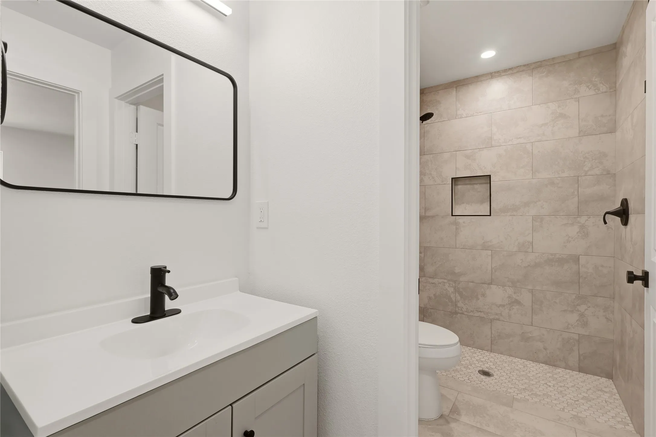 Single Family Residence For Sale in Johnson County , 327 Boone, Alvarado, Texas 76009, 3 Bedroom, 2 Bathroom, Garage spaces, 1,368 Sqft, built in 2026, mls#21408738, Real Estate Agent in Alvarado, Homes For Sale in Johnson county, Homes For Sale in Alvarado, Realtor in Alvarado Texas, Real Estate Brokerage Independent Realty Texas, Luminita Cordes Realtor