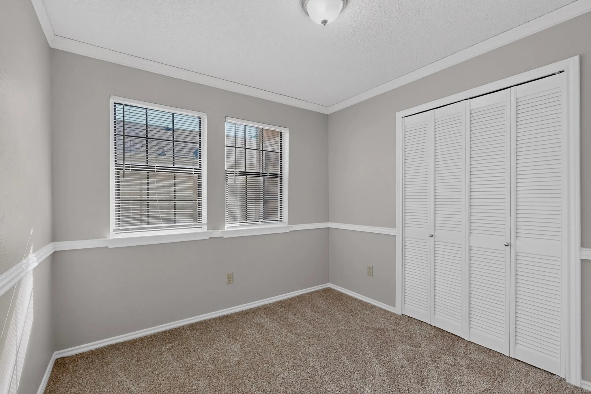 Single Family Residence For Sale in Dallas County , 118 Wilderness Trail, Mesquite, Texas 75149, 3 Bedroom, 2 Bathroom, 2 Garage spaces, 1,237 Sqft, built in 1984, mls#21408793, Real Estate Agent in Mesquite, Homes For Sale in Dallas county, Homes For Sale in Mesquite, Realtor in Mesquite Texas, Real Estate Brokerage Independent Realty Texas, Luminita Cordes Realtor