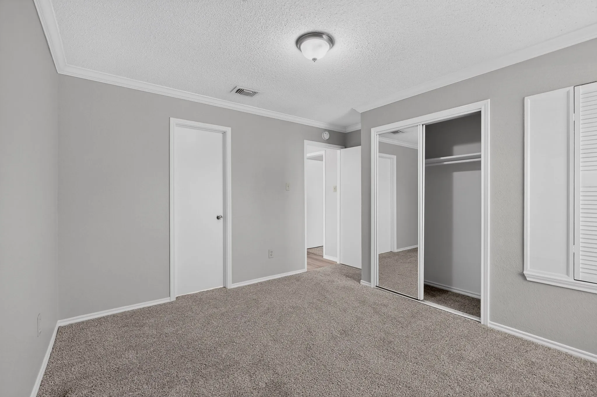 Single Family Residence For Sale in Dallas County , 118 Wilderness Trail, Mesquite, Texas 75149, 3 Bedroom, 2 Bathroom, 2 Garage spaces, 1,237 Sqft, built in 1984, mls#21408793, Real Estate Agent in Mesquite, Homes For Sale in Dallas county, Homes For Sale in Mesquite, Realtor in Mesquite Texas, Real Estate Brokerage Independent Realty Texas, Luminita Cordes Realtor