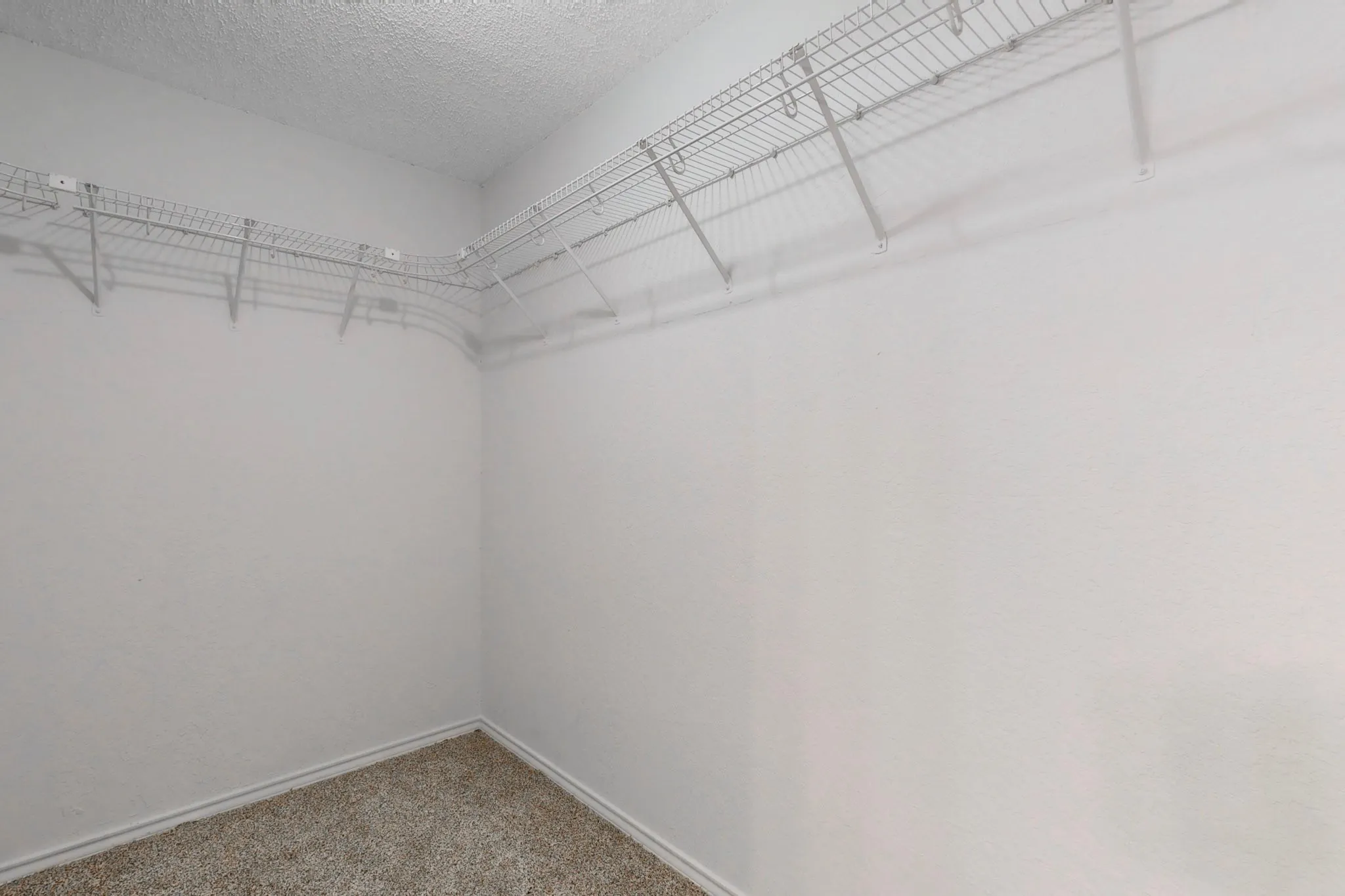 Single Family Residence For Sale in Dallas County , 118 Wilderness Trail, Mesquite, Texas 75149, 3 Bedroom, 2 Bathroom, 2 Garage spaces, 1,237 Sqft, built in 1984, mls#21408793, Real Estate Agent in Mesquite, Homes For Sale in Dallas county, Homes For Sale in Mesquite, Realtor in Mesquite Texas, Real Estate Brokerage Independent Realty Texas, Luminita Cordes Realtor