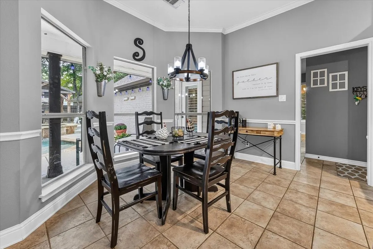 Single Family Residence For Sale in Tarrant County , 2016 Spinnaker Lane, Azle, Texas 76020, 5 Bedroom, 4 Bathroom, 3 Garage spaces, 2,700 Sqft, built in 2006, mls#21407315, Real Estate Agent in Azle, Homes For Sale in Tarrant county, Homes For Sale in Azle, Realtor in Azle Texas, Real Estate Brokerage Independent Realty Texas, Luminita Cordes Realtor