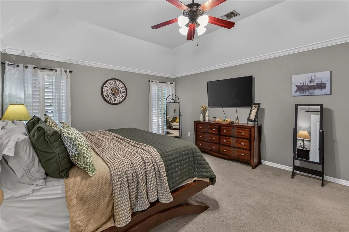 Single Family Residence For Sale in Tarrant County , 2016 Spinnaker Lane, Azle, Texas 76020, 5 Bedroom, 4 Bathroom, 3 Garage spaces, 2,700 Sqft, built in 2006, mls#21407315, Real Estate Agent in Azle, Homes For Sale in Tarrant county, Homes For Sale in Azle, Realtor in Azle Texas, Real Estate Brokerage Independent Realty Texas, Luminita Cordes Realtor