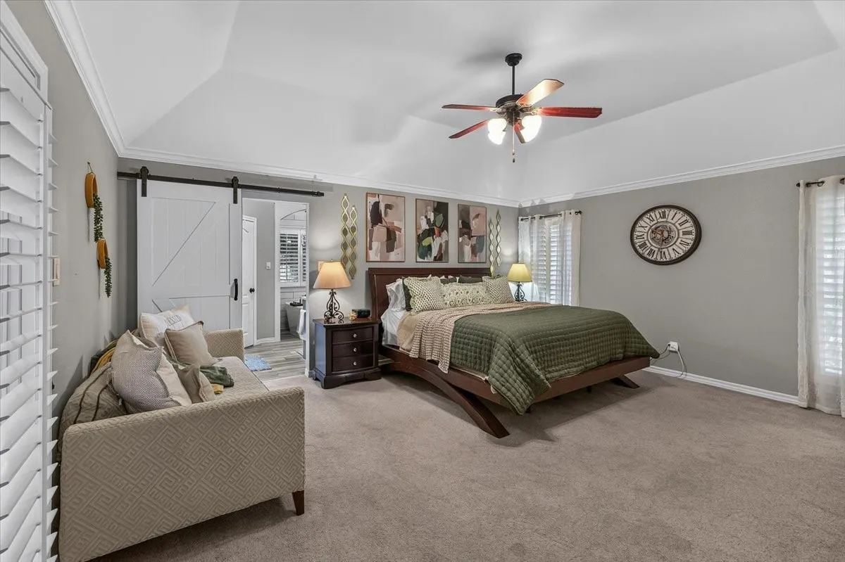 Single Family Residence For Sale in Tarrant County , 2016 Spinnaker Lane, Azle, Texas 76020, 5 Bedroom, 4 Bathroom, 3 Garage spaces, 2,700 Sqft, built in 2006, mls#21407315, Real Estate Agent in Azle, Homes For Sale in Tarrant county, Homes For Sale in Azle, Realtor in Azle Texas, Real Estate Brokerage Independent Realty Texas, Luminita Cordes Realtor