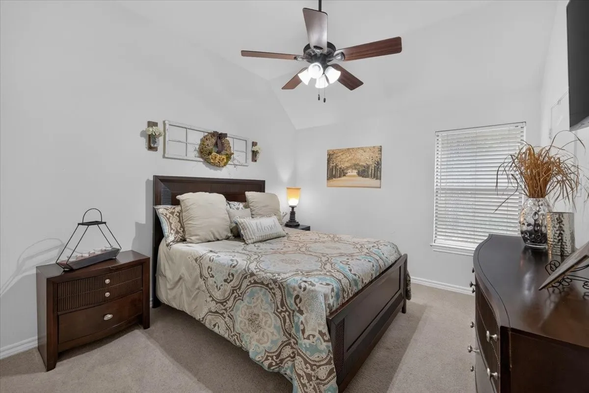 Single Family Residence For Sale in Tarrant County , 2016 Spinnaker Lane, Azle, Texas 76020, 5 Bedroom, 4 Bathroom, 3 Garage spaces, 2,700 Sqft, built in 2006, mls#21407315, Real Estate Agent in Azle, Homes For Sale in Tarrant county, Homes For Sale in Azle, Realtor in Azle Texas, Real Estate Brokerage Independent Realty Texas, Luminita Cordes Realtor