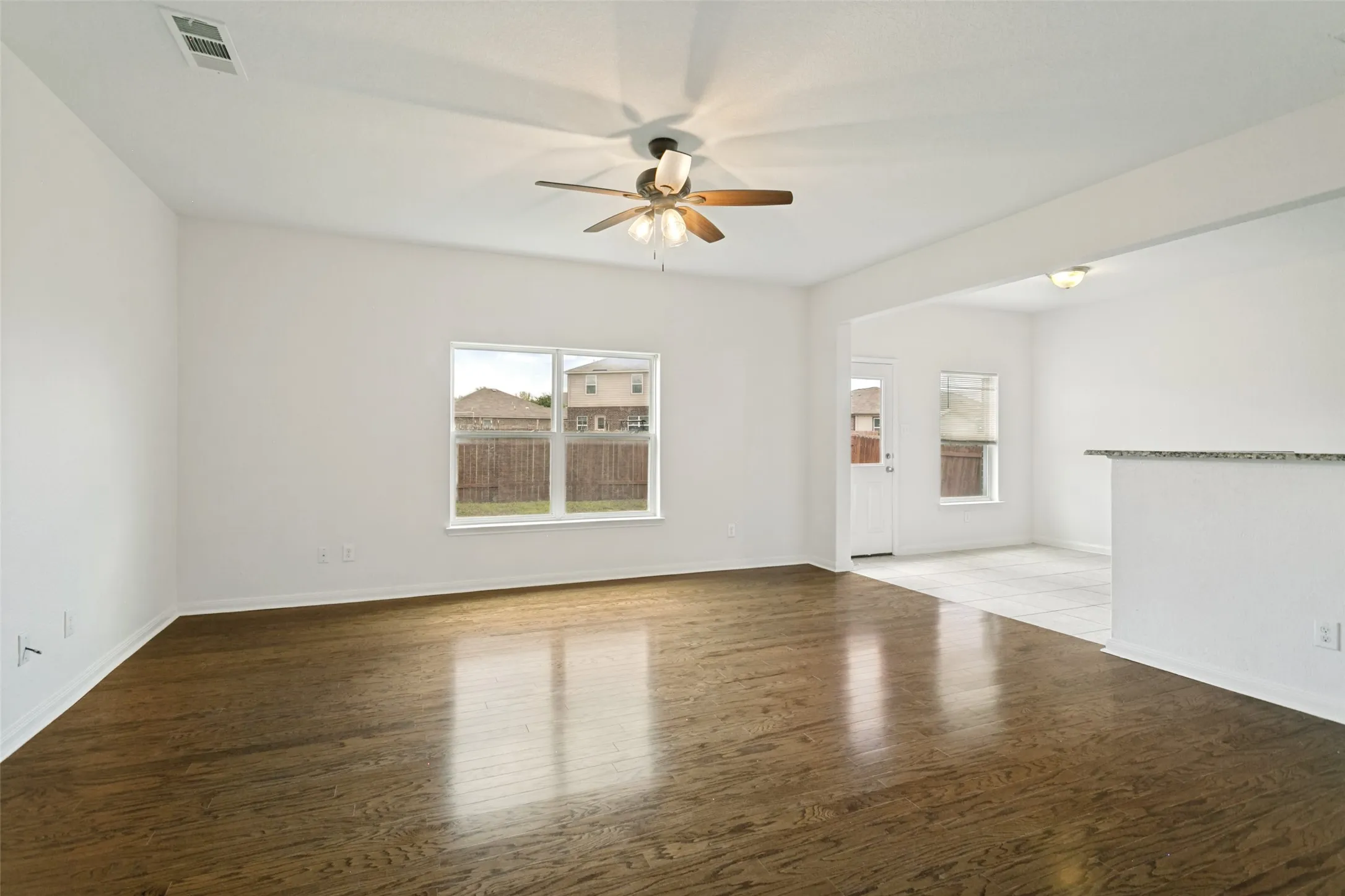 Single Family Residence For Rent in Collin County , 215 Silver Leaf Drive, Princeton, Texas 75407, 4 Bedroom, 3 Bathroom, 2 Garage spaces, 2,169 Sqft, built in 2016, mls#21408795, Real Estate Agent in Princeton, Homes For Rent in Collin county, Homes For Rent in Princeton, Realtor in Princeton Texas, Real Estate Brokerage Independent Realty Texas, Luminita Cordes Realtor