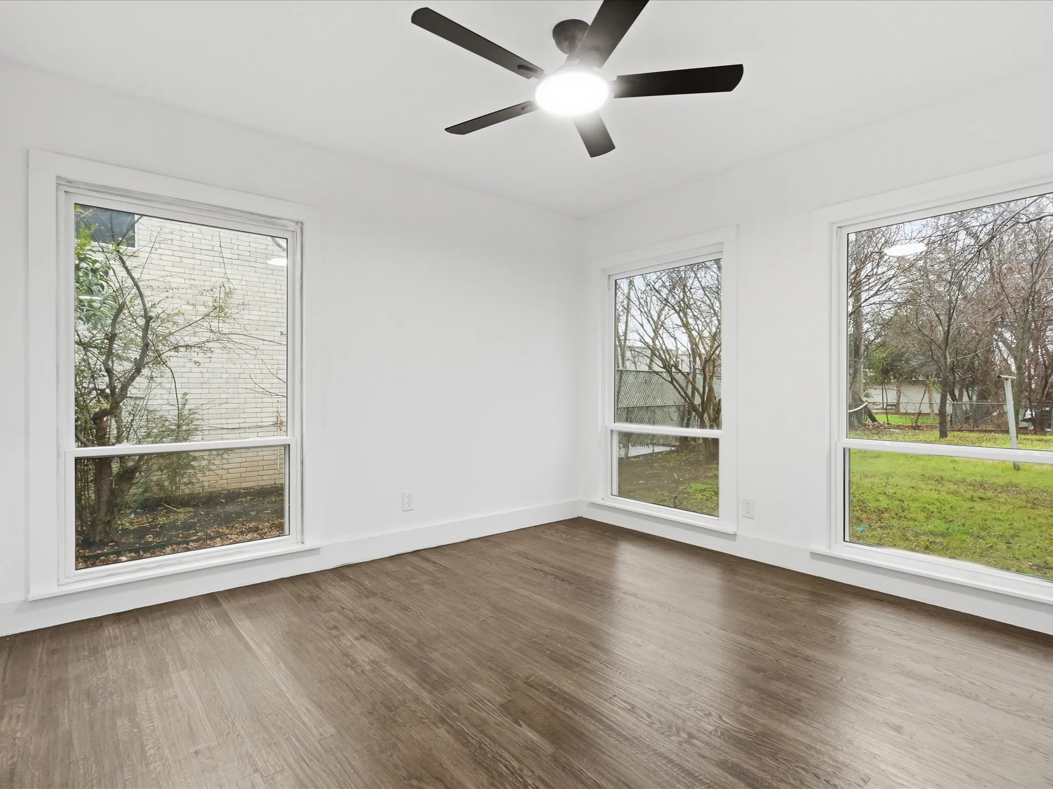 Single Family Residence For Sale in Tarrant County , 6624 Reeves Street, Richland Hills, Texas 76118, 3 Bedroom, 2 Bathroom, 1 Garage spaces, 1,464 Sqft, built in 1951, mls#21408534, Real Estate Agent in Richland Hills, Homes For Sale in Tarrant county, Homes For Sale in Richland Hills, Realtor in Richland Hills Texas, Real Estate Brokerage Independent Realty Texas, Luminita Cordes Realtor