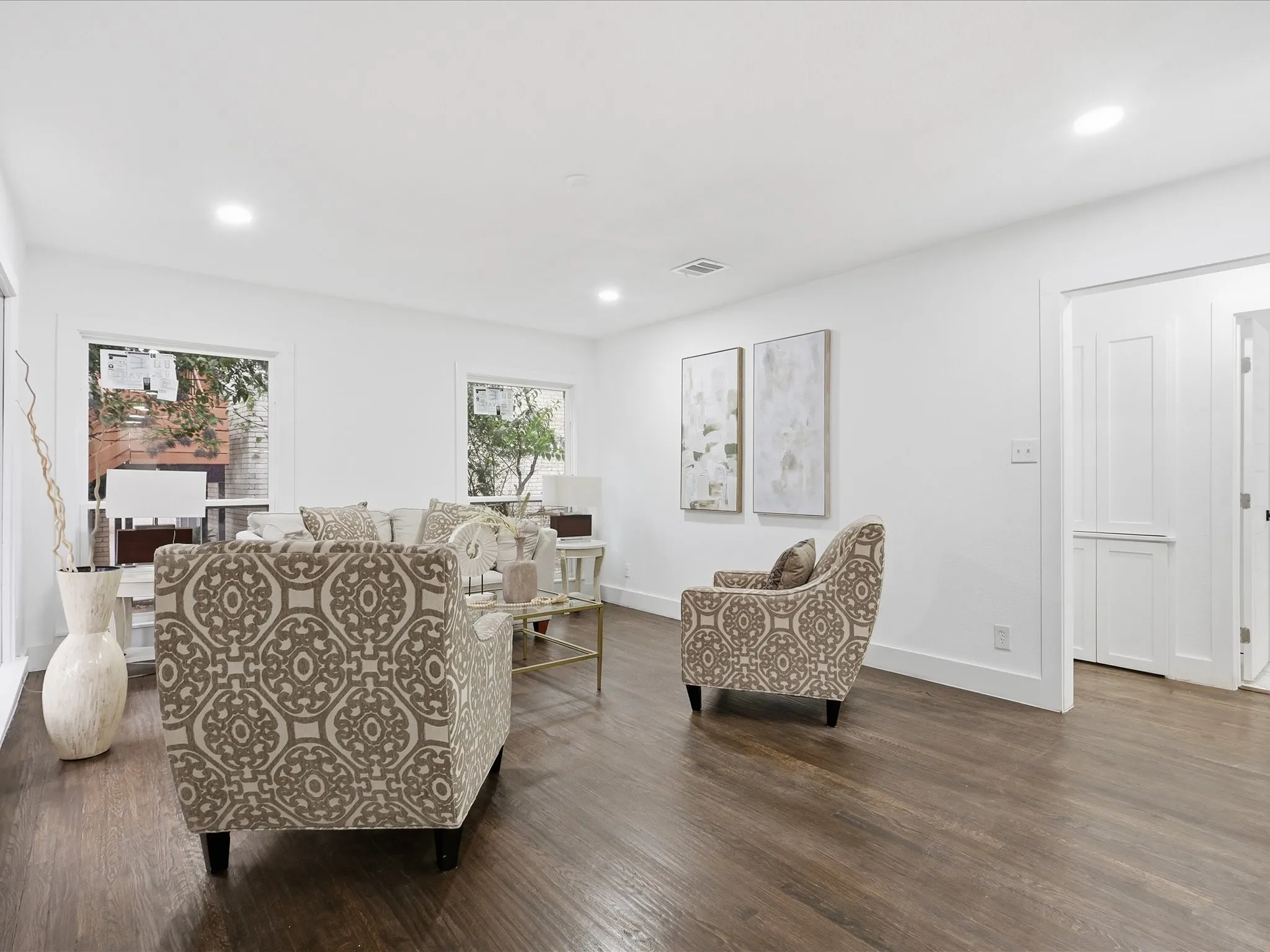 Single Family Residence For Sale in Tarrant County , 6624 Reeves Street, Richland Hills, Texas 76118, 3 Bedroom, 2 Bathroom, 1 Garage spaces, 1,464 Sqft, built in 1951, mls#21408534, Real Estate Agent in Richland Hills, Homes For Sale in Tarrant county, Homes For Sale in Richland Hills, Realtor in Richland Hills Texas, Real Estate Brokerage Independent Realty Texas, Luminita Cordes Realtor