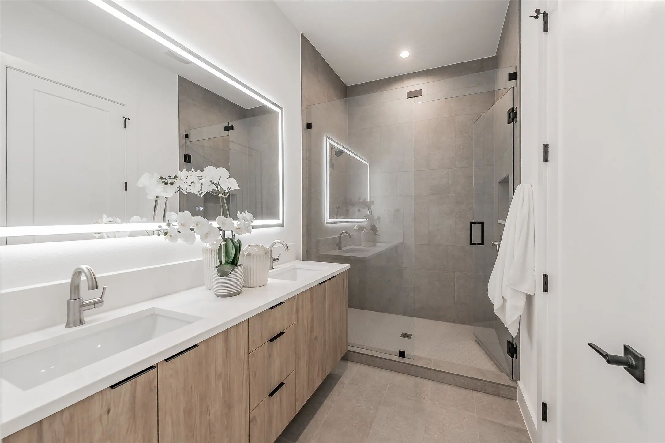 Primary En Suite