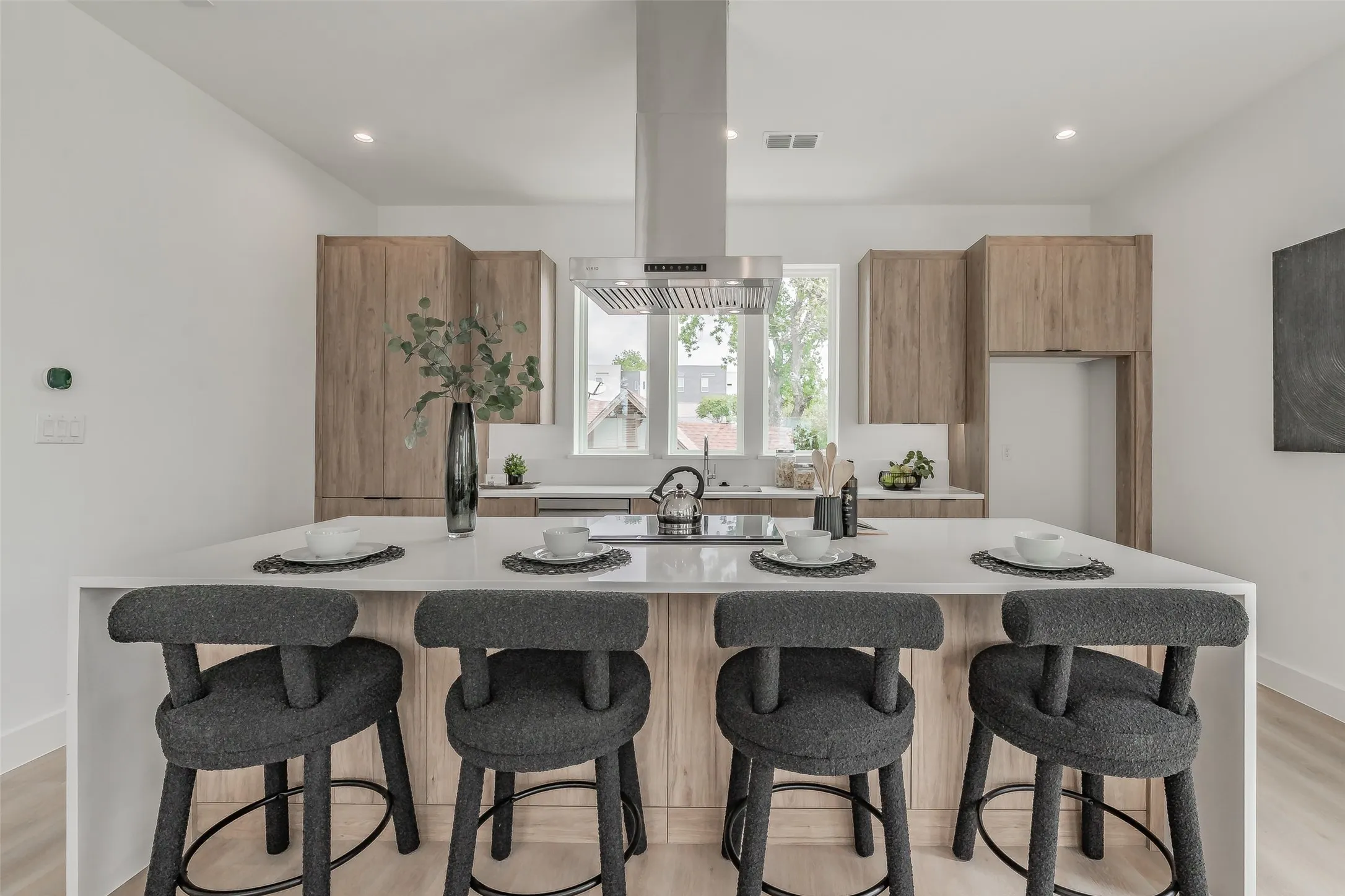 Condominium For Sale in Dallas County , 2523 Hondo Avenue 103, Dallas, Texas 75219, 2 Bedroom, 3 Bathroom, 2 Garage spaces, 1,500 Sqft, built in 2026, mls#21406433, Real Estate Agent in Dallas, Homes For Sale in Dallas county, Homes For Sale in Dallas, Realtor in Dallas Texas, Real Estate Brokerage Independent Realty Texas, Luminita Cordes Realtor