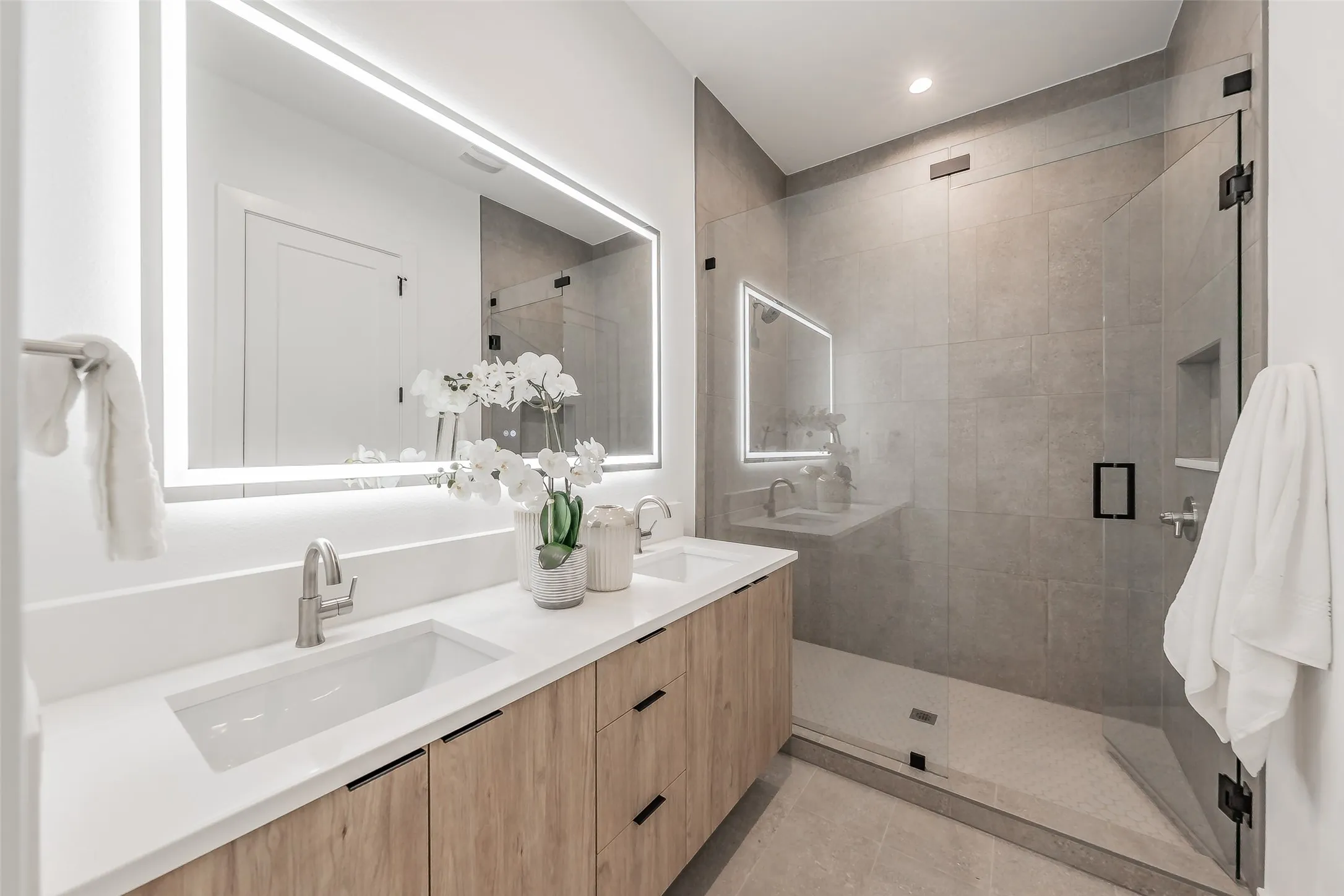 Primary En Suite