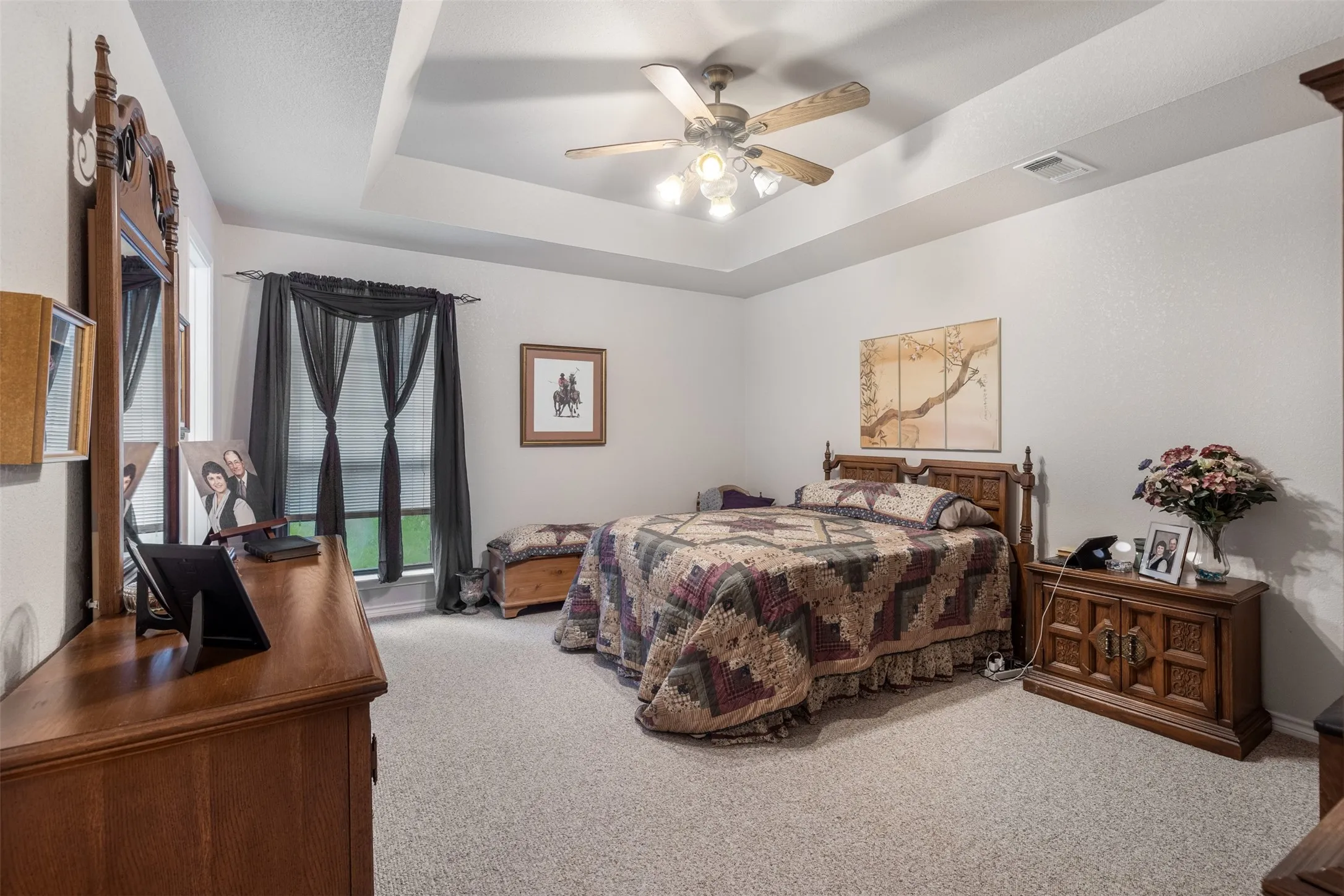 Single Family Residence For Sale in Grayson County , 305 Ross Avenue, Denison, Texas 75020, 3 Bedroom, 2 Bathroom, 2 Garage spaces, 1,494 Sqft, built in 1997, mls#21406772, Real Estate Agent in Denison, Homes For Sale in Grayson county, Homes For Sale in Denison, Realtor in Denison Texas, Real Estate Brokerage Independent Realty Texas, Luminita Cordes Realtor