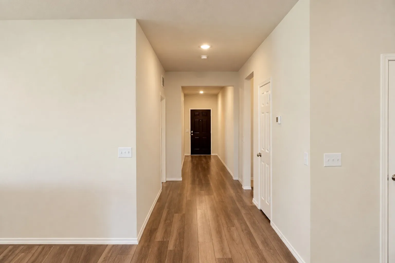 Single Family Residence For Rent in Collin County , 702 Indigo Road, Princeton, Texas 75407, 4 Bedroom, 2 Bathroom, 2 Garage spaces, 1,948 Sqft, built in 2021, mls#21407142, Real Estate Agent in Princeton, Homes For Rent in Collin county, Homes For Rent in Princeton, Realtor in Princeton Texas, Real Estate Brokerage Independent Realty Texas, Luminita Cordes Realtor