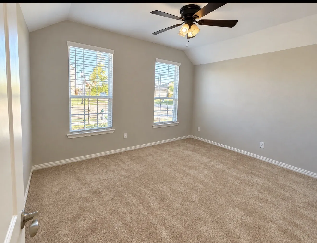 Single Family Residence For Sale in Denton County , 2848 N Ranger LN Street, Aubrey, Texas 76227, 3 Bedroom, 2 Bathroom, 3 Garage spaces, 1,912 Sqft, built in 2021, mls#21408641, Real Estate Agent in Aubrey, Homes For Sale in Denton county, Homes For Sale in Aubrey, Realtor in Aubrey Texas, Real Estate Brokerage Independent Realty Texas, Luminita Cordes Realtor