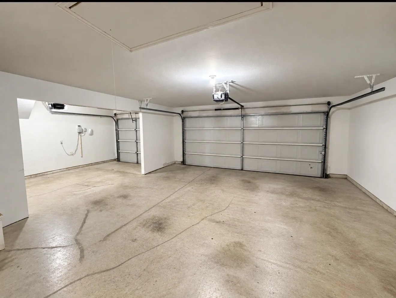 Single Family Residence For Sale in Denton County , 2848 N Ranger LN Street, Aubrey, Texas 76227, 3 Bedroom, 2 Bathroom, 3 Garage spaces, 1,912 Sqft, built in 2021, mls#21408641, Real Estate Agent in Aubrey, Homes For Sale in Denton county, Homes For Sale in Aubrey, Realtor in Aubrey Texas, Real Estate Brokerage Independent Realty Texas, Luminita Cordes Realtor