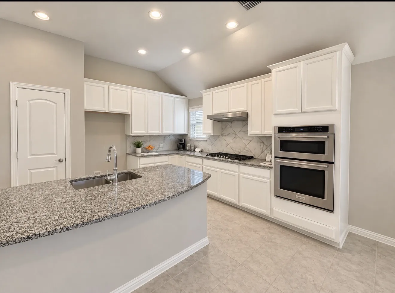 Single Family Residence For Sale in Denton County , 2848 N Ranger LN Street, Aubrey, Texas 76227, 3 Bedroom, 2 Bathroom, 3 Garage spaces, 1,912 Sqft, built in 2021, mls#21408641, Real Estate Agent in Aubrey, Homes For Sale in Denton county, Homes For Sale in Aubrey, Realtor in Aubrey Texas, Real Estate Brokerage Independent Realty Texas, Luminita Cordes Realtor