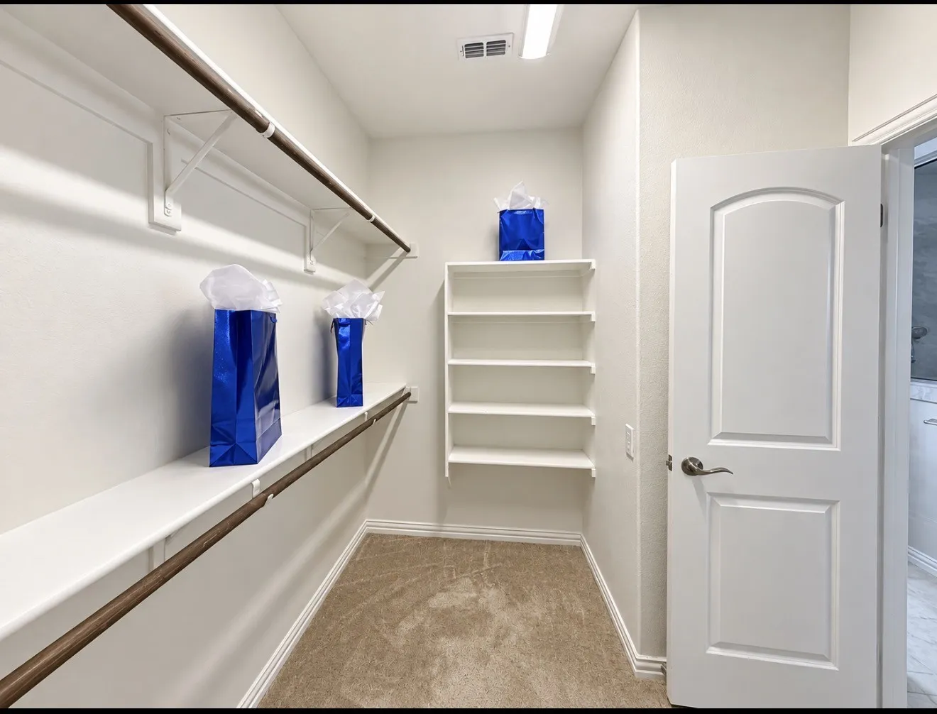 Single Family Residence For Sale in Denton County , 2848 N Ranger LN Street, Aubrey, Texas 76227, 3 Bedroom, 2 Bathroom, 3 Garage spaces, 1,912 Sqft, built in 2021, mls#21408641, Real Estate Agent in Aubrey, Homes For Sale in Denton county, Homes For Sale in Aubrey, Realtor in Aubrey Texas, Real Estate Brokerage Independent Realty Texas, Luminita Cordes Realtor