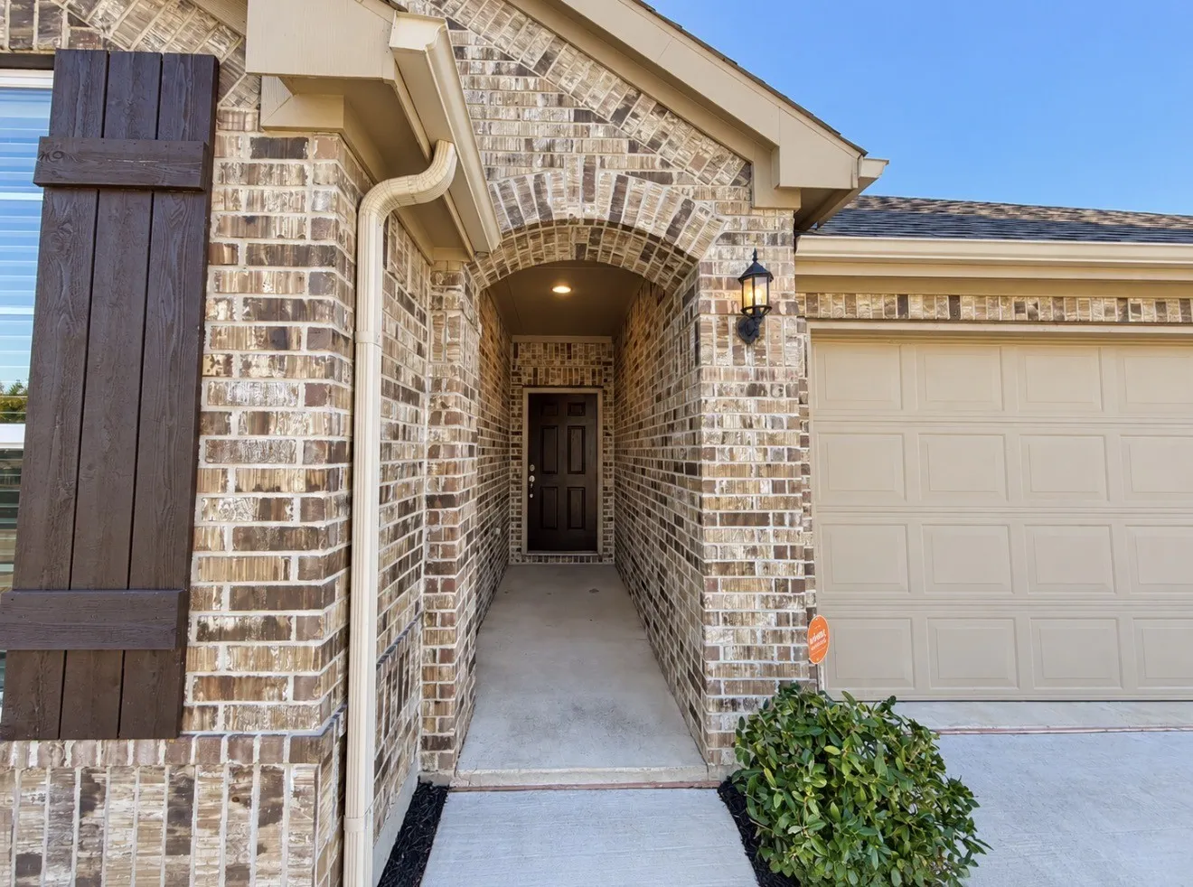 Single Family Residence For Sale in Denton County , 2848 N Ranger LN Street, Aubrey, Texas 76227, 3 Bedroom, 2 Bathroom, 3 Garage spaces, 1,912 Sqft, built in 2021, mls#21408641, Real Estate Agent in Aubrey, Homes For Sale in Denton county, Homes For Sale in Aubrey, Realtor in Aubrey Texas, Real Estate Brokerage Independent Realty Texas, Luminita Cordes Realtor
