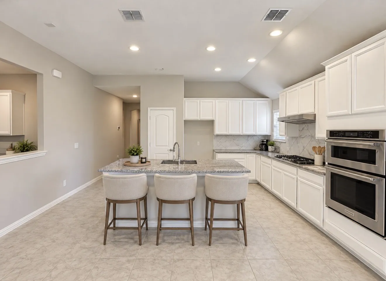 Single Family Residence For Sale in Denton County , 2848 N Ranger LN Street, Aubrey, Texas 76227, 3 Bedroom, 2 Bathroom, 3 Garage spaces, 1,912 Sqft, built in 2021, mls#21408641, Real Estate Agent in Aubrey, Homes For Sale in Denton county, Homes For Sale in Aubrey, Realtor in Aubrey Texas, Real Estate Brokerage Independent Realty Texas, Luminita Cordes Realtor