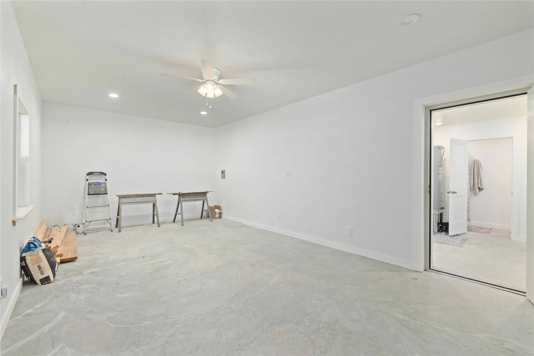 23 X 12 Insulated Room