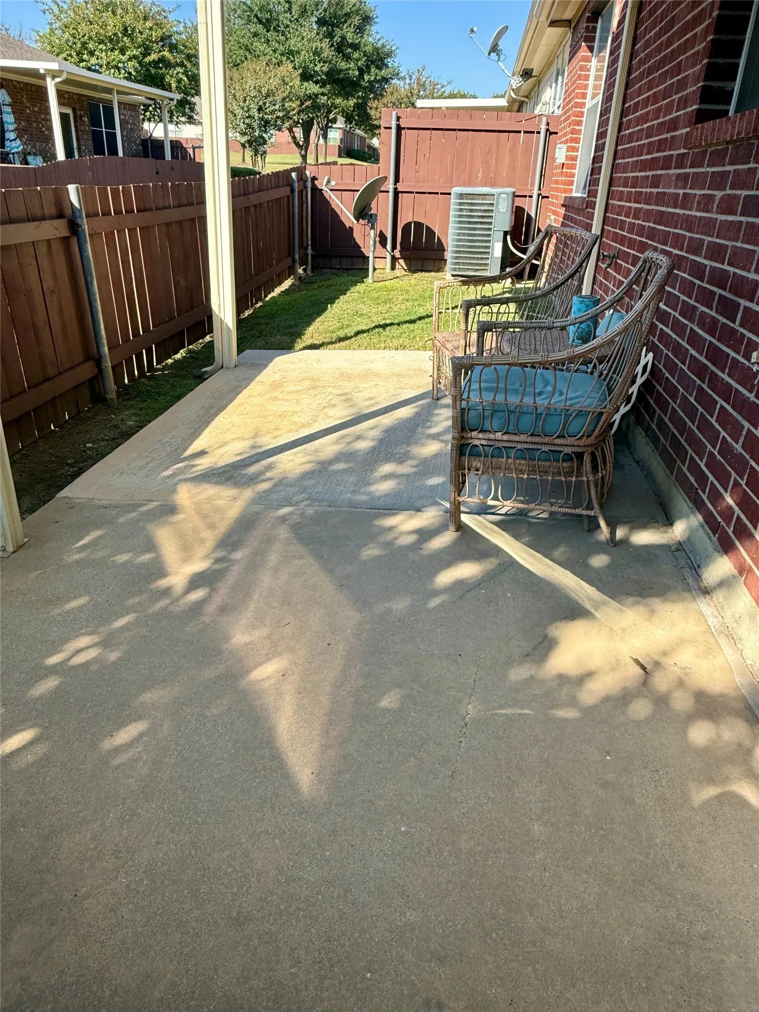 Townhouse For Sale in Denton County , 236 Bexar Drive, Lewisville, Texas 75067, 2 Bedroom, 2 Bathroom, 2 Garage spaces, 1,755 Sqft, built in 2004, mls#21408784, Real Estate Agent in Lewisville, Homes For Sale in Denton county, Homes For Sale in Lewisville, Realtor in Lewisville Texas, Real Estate Brokerage Independent Realty Texas, Luminita Cordes Realtor