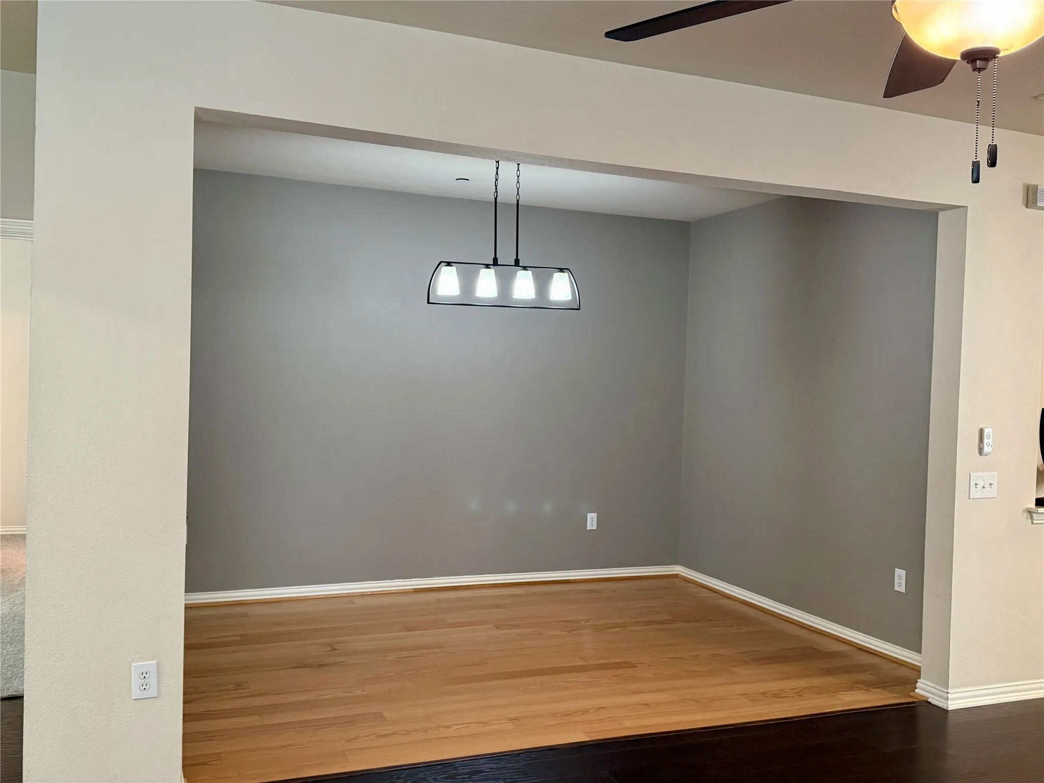 Townhouse For Sale in Denton County , 236 Bexar Drive, Lewisville, Texas 75067, 2 Bedroom, 2 Bathroom, 2 Garage spaces, 1,755 Sqft, built in 2004, mls#21408784, Real Estate Agent in Lewisville, Homes For Sale in Denton county, Homes For Sale in Lewisville, Realtor in Lewisville Texas, Real Estate Brokerage Independent Realty Texas, Luminita Cordes Realtor