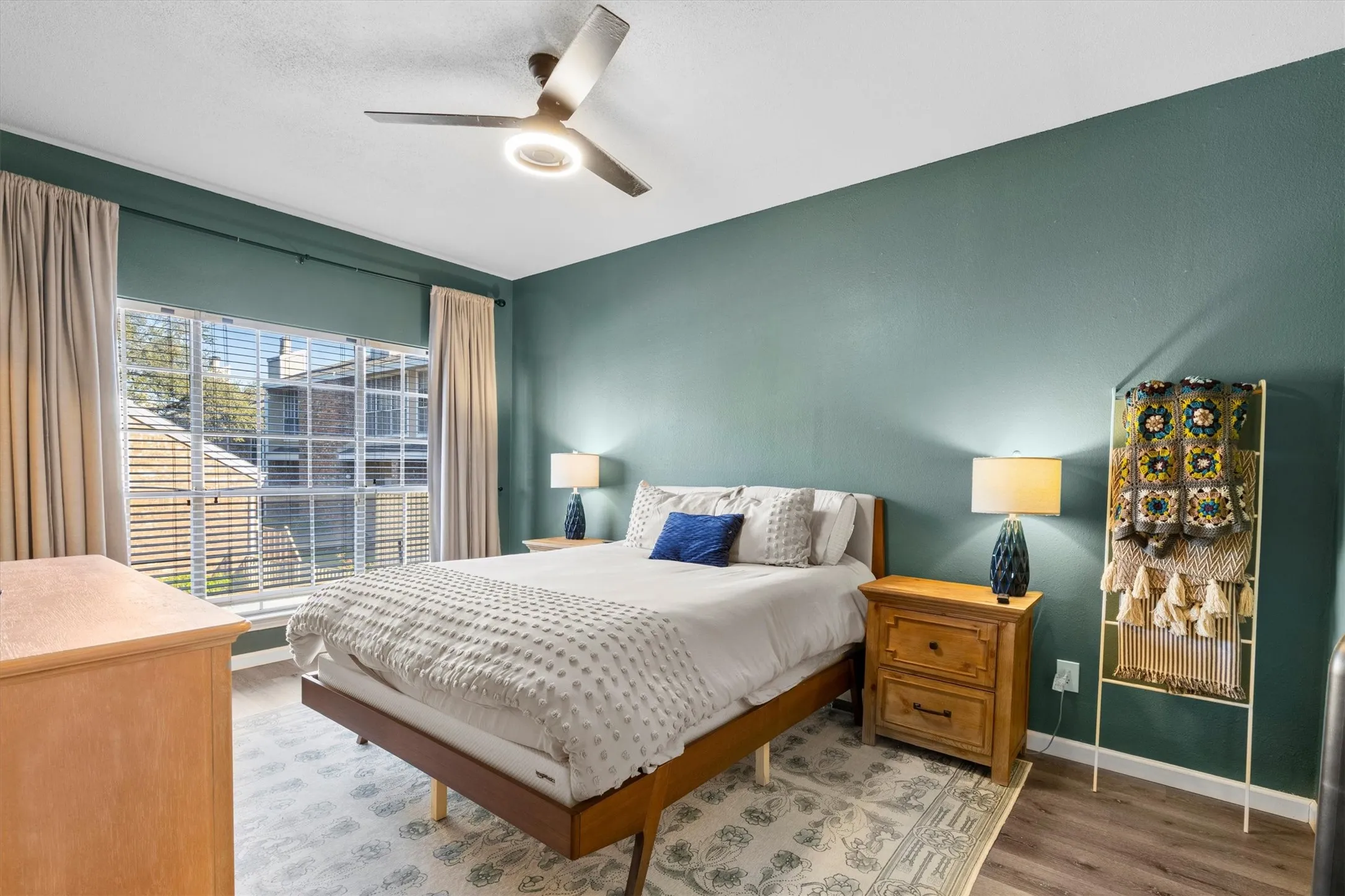 Condominium For Rent in Dallas County , 3550 Country Square Drive 111, Carrollton, Texas 75006, 2 Bedroom, 2 Bathroom, Garage spaces, 1,026 Sqft, built in 1982, mls#21408808, Real Estate Agent in Carrollton, Homes For Rent in Dallas county, Homes For Rent in Carrollton, Realtor in Carrollton Texas, Real Estate Brokerage Independent Realty Texas, Luminita Cordes Realtor