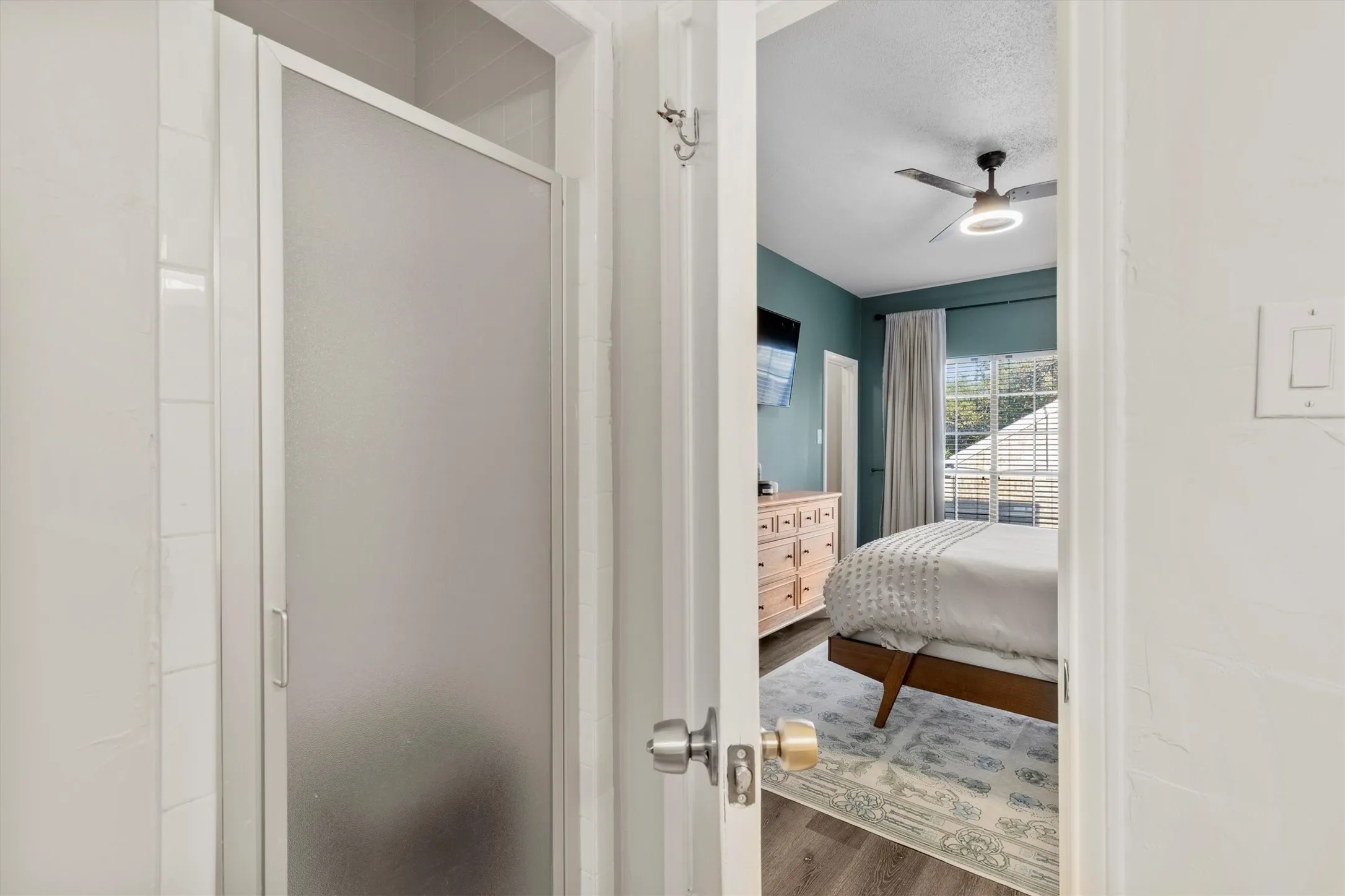 Condominium For Rent in Dallas County , 3550 Country Square Drive 111, Carrollton, Texas 75006, 2 Bedroom, 2 Bathroom, Garage spaces, 1,026 Sqft, built in 1982, mls#21408808, Real Estate Agent in Carrollton, Homes For Rent in Dallas county, Homes For Rent in Carrollton, Realtor in Carrollton Texas, Real Estate Brokerage Independent Realty Texas, Luminita Cordes Realtor