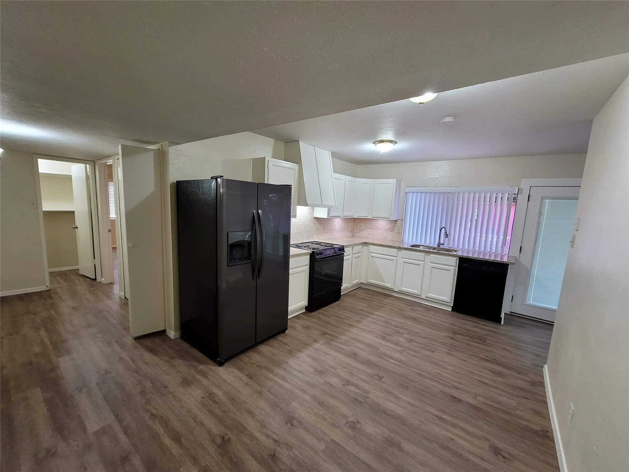 Single Family Residence For Rent in Dallas County , 2626 Dove Meadow Drive, Garland, Texas 75043, 3 Bedroom, 2 Bathroom, 2 Garage spaces, 1,314 Sqft, built in 1976, mls#21408813, Real Estate Agent in Garland, Homes For Rent in Dallas county, Homes For Rent in Garland, Realtor in Garland Texas, Real Estate Brokerage Independent Realty Texas, Luminita Cordes Realtor