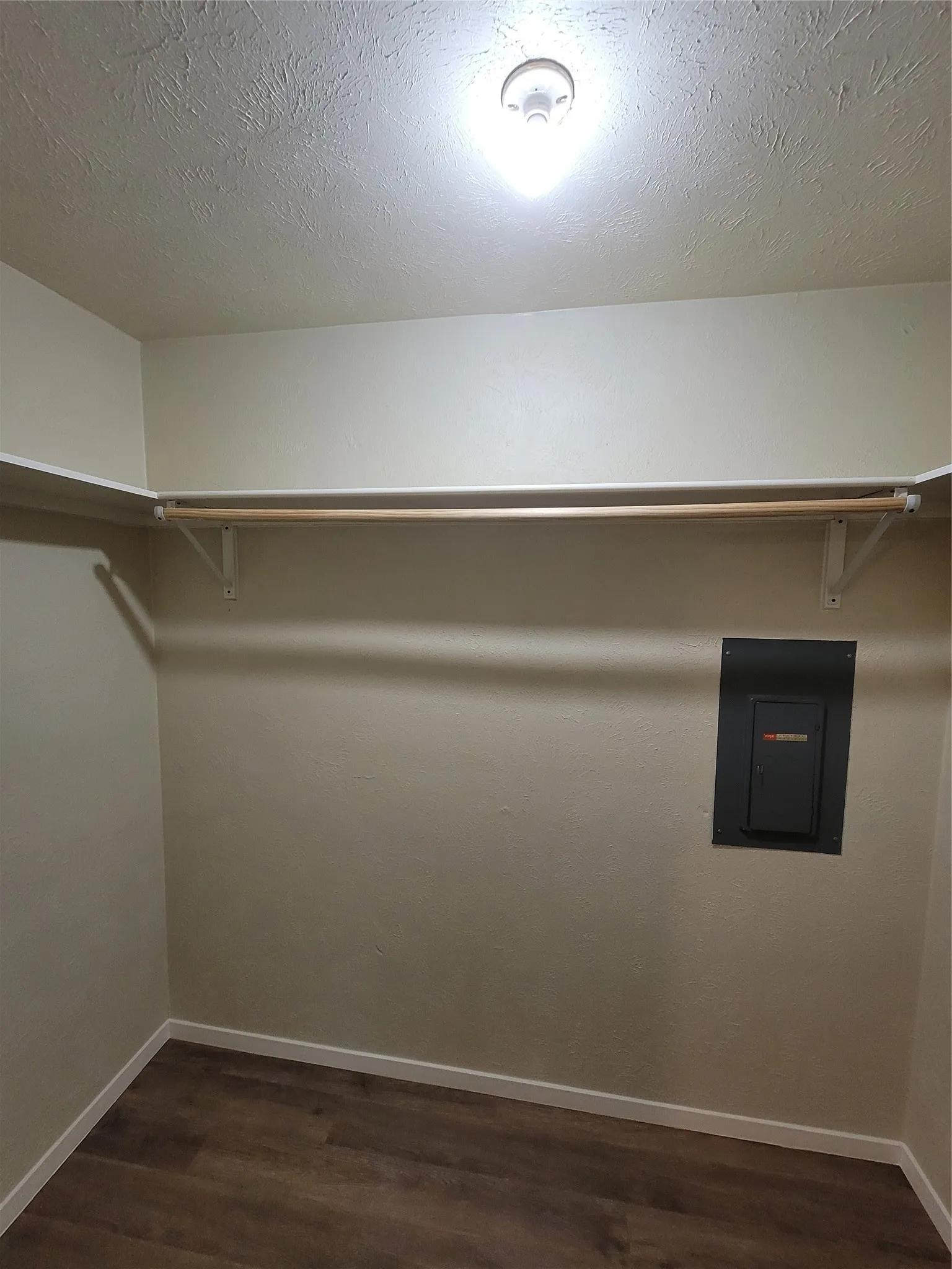 Single Family Residence For Rent in Dallas County , 2626 Dove Meadow Drive, Garland, Texas 75043, 3 Bedroom, 2 Bathroom, 2 Garage spaces, 1,314 Sqft, built in 1976, mls#21408813, Real Estate Agent in Garland, Homes For Rent in Dallas county, Homes For Rent in Garland, Realtor in Garland Texas, Real Estate Brokerage Independent Realty Texas, Luminita Cordes Realtor