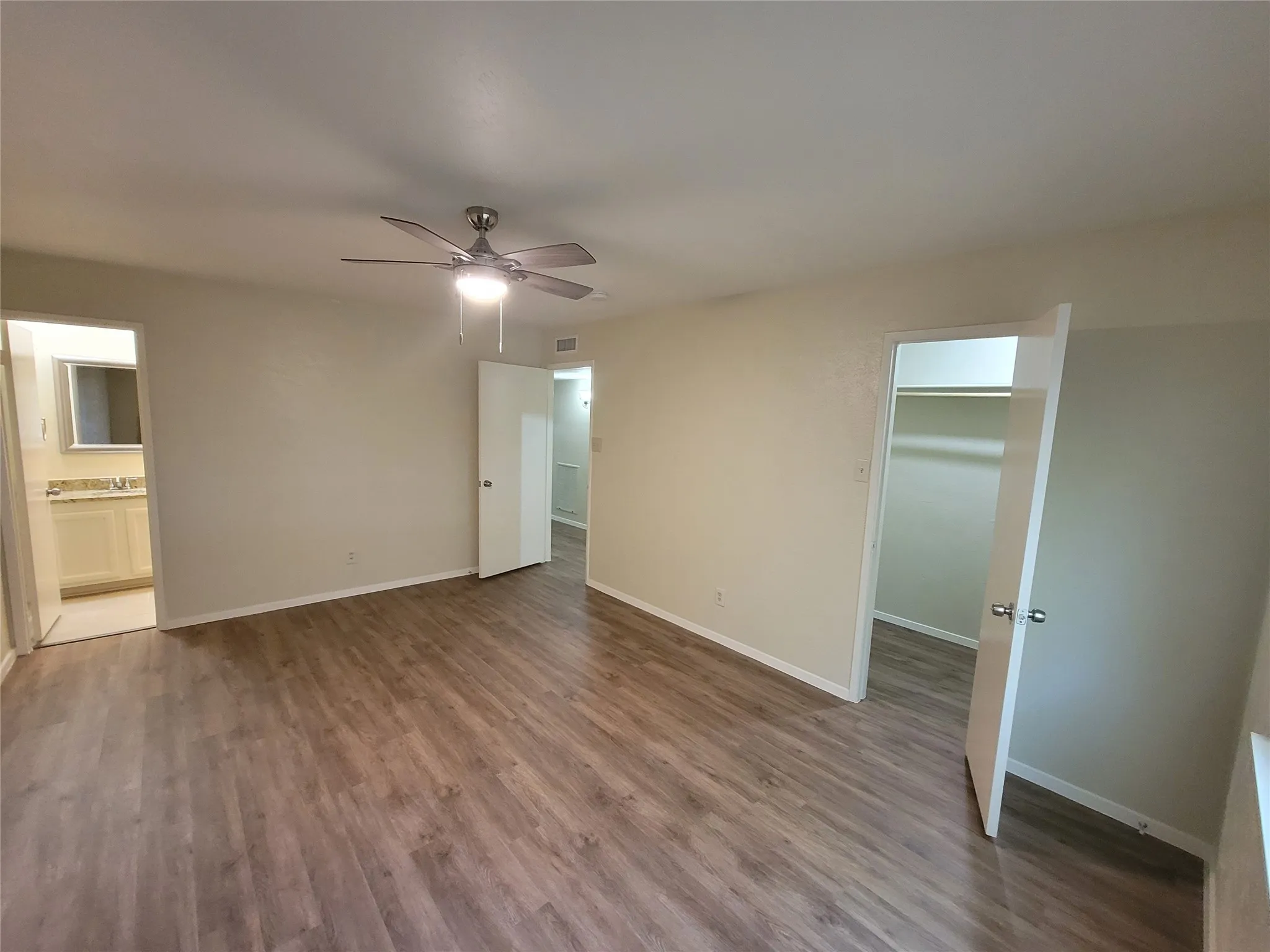 Single Family Residence For Rent in Dallas County , 2626 Dove Meadow Drive, Garland, Texas 75043, 3 Bedroom, 2 Bathroom, 2 Garage spaces, 1,314 Sqft, built in 1976, mls#21408813, Real Estate Agent in Garland, Homes For Rent in Dallas county, Homes For Rent in Garland, Realtor in Garland Texas, Real Estate Brokerage Independent Realty Texas, Luminita Cordes Realtor