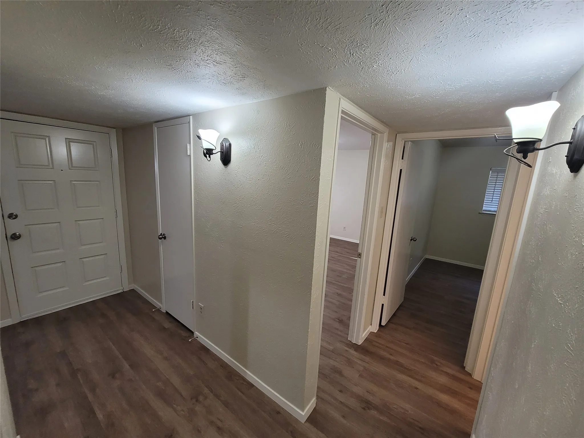 Single Family Residence For Rent in Dallas County , 2626 Dove Meadow Drive, Garland, Texas 75043, 3 Bedroom, 2 Bathroom, 2 Garage spaces, 1,314 Sqft, built in 1976, mls#21408813, Real Estate Agent in Garland, Homes For Rent in Dallas county, Homes For Rent in Garland, Realtor in Garland Texas, Real Estate Brokerage Independent Realty Texas, Luminita Cordes Realtor