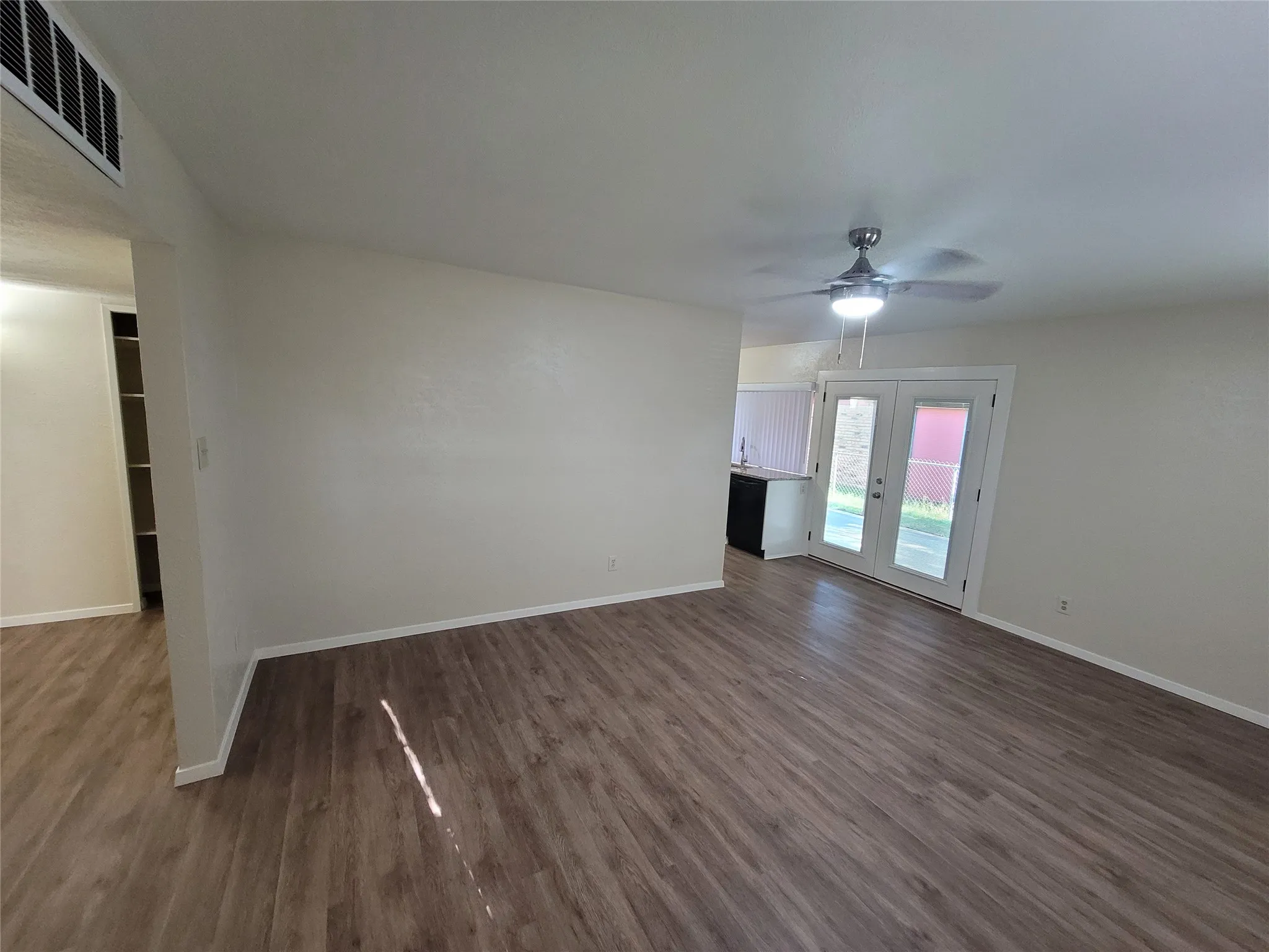 Single Family Residence For Rent in Dallas County , 2626 Dove Meadow Drive, Garland, Texas 75043, 3 Bedroom, 2 Bathroom, 2 Garage spaces, 1,314 Sqft, built in 1976, mls#21408813, Real Estate Agent in Garland, Homes For Rent in Dallas county, Homes For Rent in Garland, Realtor in Garland Texas, Real Estate Brokerage Independent Realty Texas, Luminita Cordes Realtor