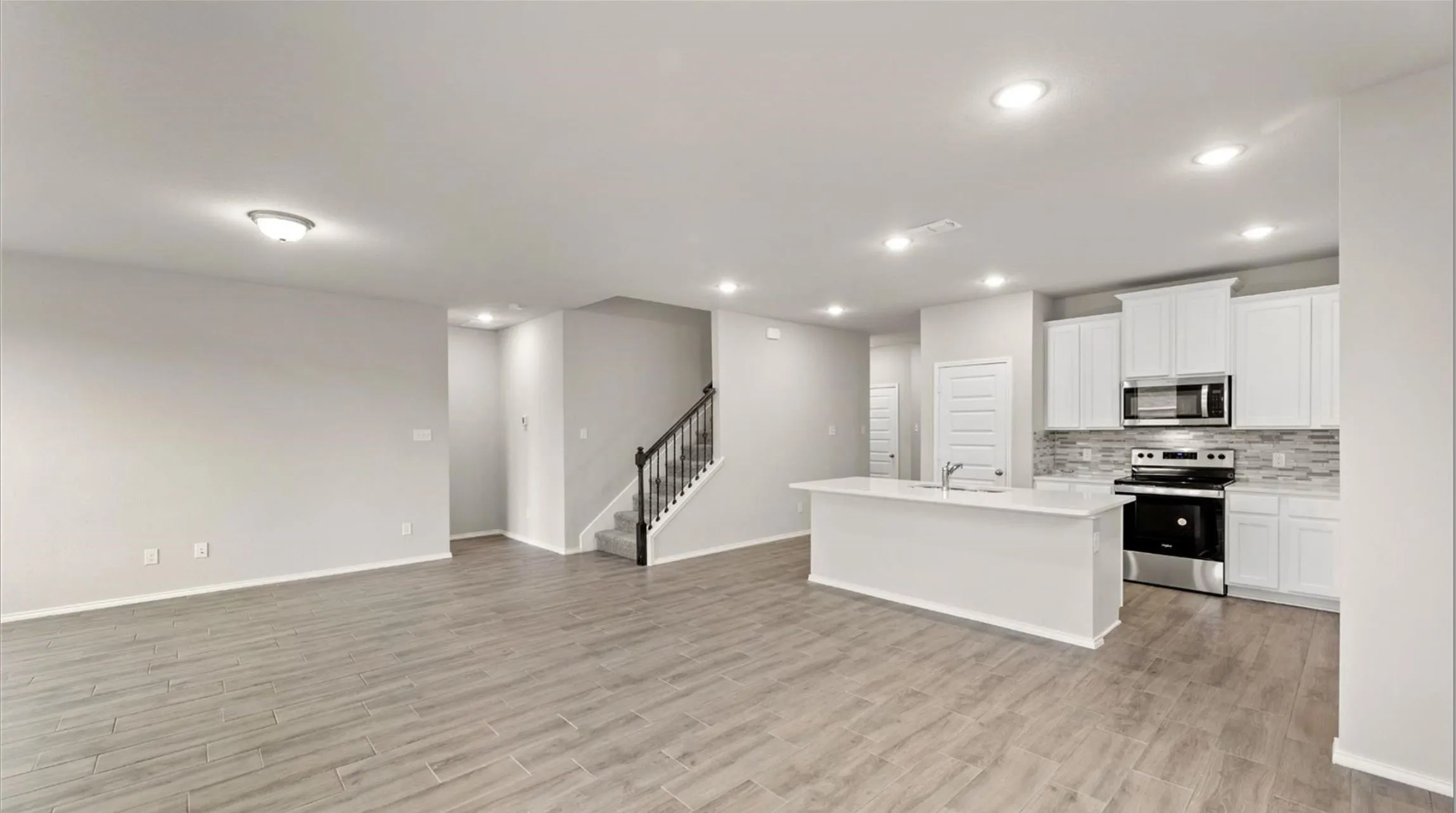 Single Family Residence For Rent in Grayson County , 1104 El Sol Boulevard, Sherman, Texas 75090, 4 Bedroom, 3 Bathroom, 2 Garage spaces, 2,437 Sqft, built in 2022, mls#21408814, Real Estate Agent in Sherman, Homes For Rent in Grayson county, Homes For Rent in Sherman, Realtor in Sherman Texas, Real Estate Brokerage Independent Realty Texas, Luminita Cordes Realtor