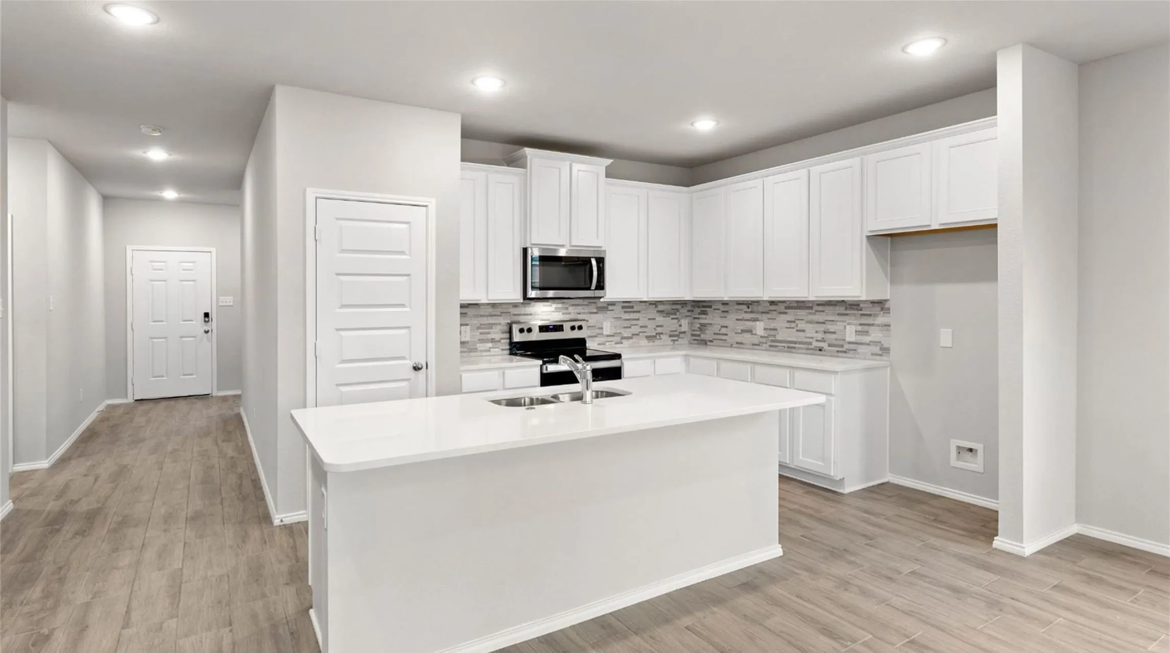 Single Family Residence For Rent in Grayson County , 1104 El Sol Boulevard, Sherman, Texas 75090, 4 Bedroom, 3 Bathroom, 2 Garage spaces, 2,437 Sqft, built in 2022, mls#21408814, Real Estate Agent in Sherman, Homes For Rent in Grayson county, Homes For Rent in Sherman, Realtor in Sherman Texas, Real Estate Brokerage Independent Realty Texas, Luminita Cordes Realtor