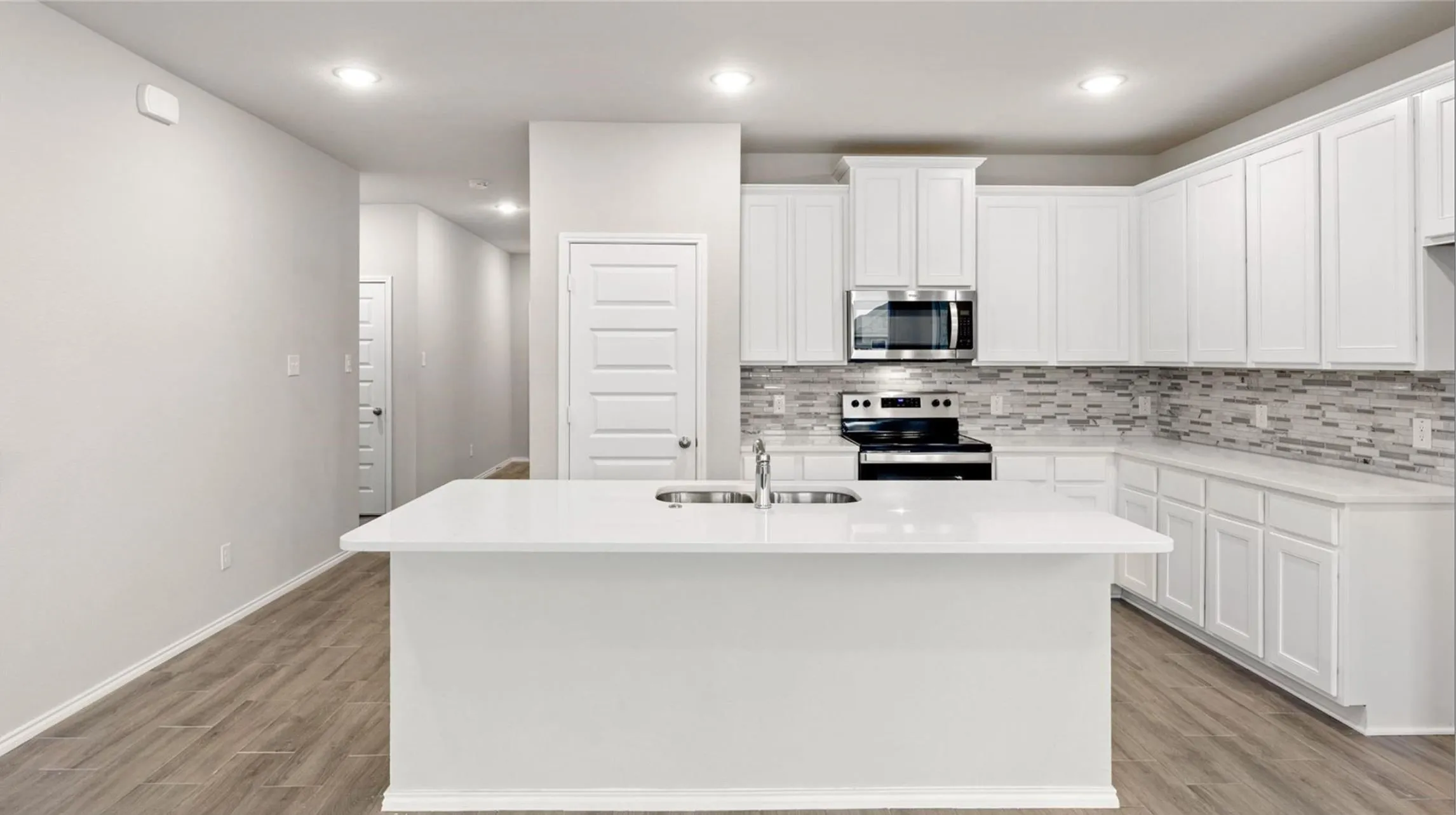 Single Family Residence For Rent in Grayson County , 1104 El Sol Boulevard, Sherman, Texas 75090, 4 Bedroom, 3 Bathroom, 2 Garage spaces, 2,437 Sqft, built in 2022, mls#21408814, Real Estate Agent in Sherman, Homes For Rent in Grayson county, Homes For Rent in Sherman, Realtor in Sherman Texas, Real Estate Brokerage Independent Realty Texas, Luminita Cordes Realtor