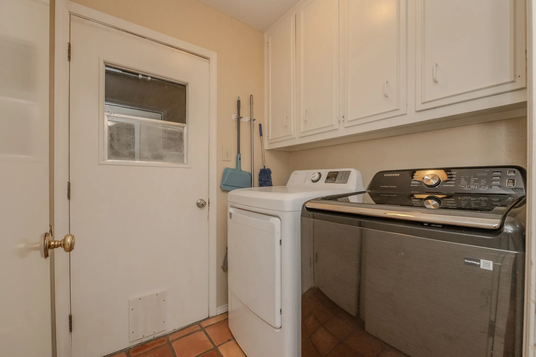 Single Family Residence For Sale in Wichita County , 5178 Navajo Trl, Wichita Falls, Texas 76310, 3 Bedroom, 2 Bathroom, 2 Garage spaces, 1,714 Sqft, built in 1977, mls#21406988, Real Estate Agent in Wichita Falls, Homes For Sale in Wichita county, Homes For Sale in Wichita Falls, Realtor in Wichita Falls Texas, Real Estate Brokerage Independent Realty Texas, Luminita Cordes Realtor